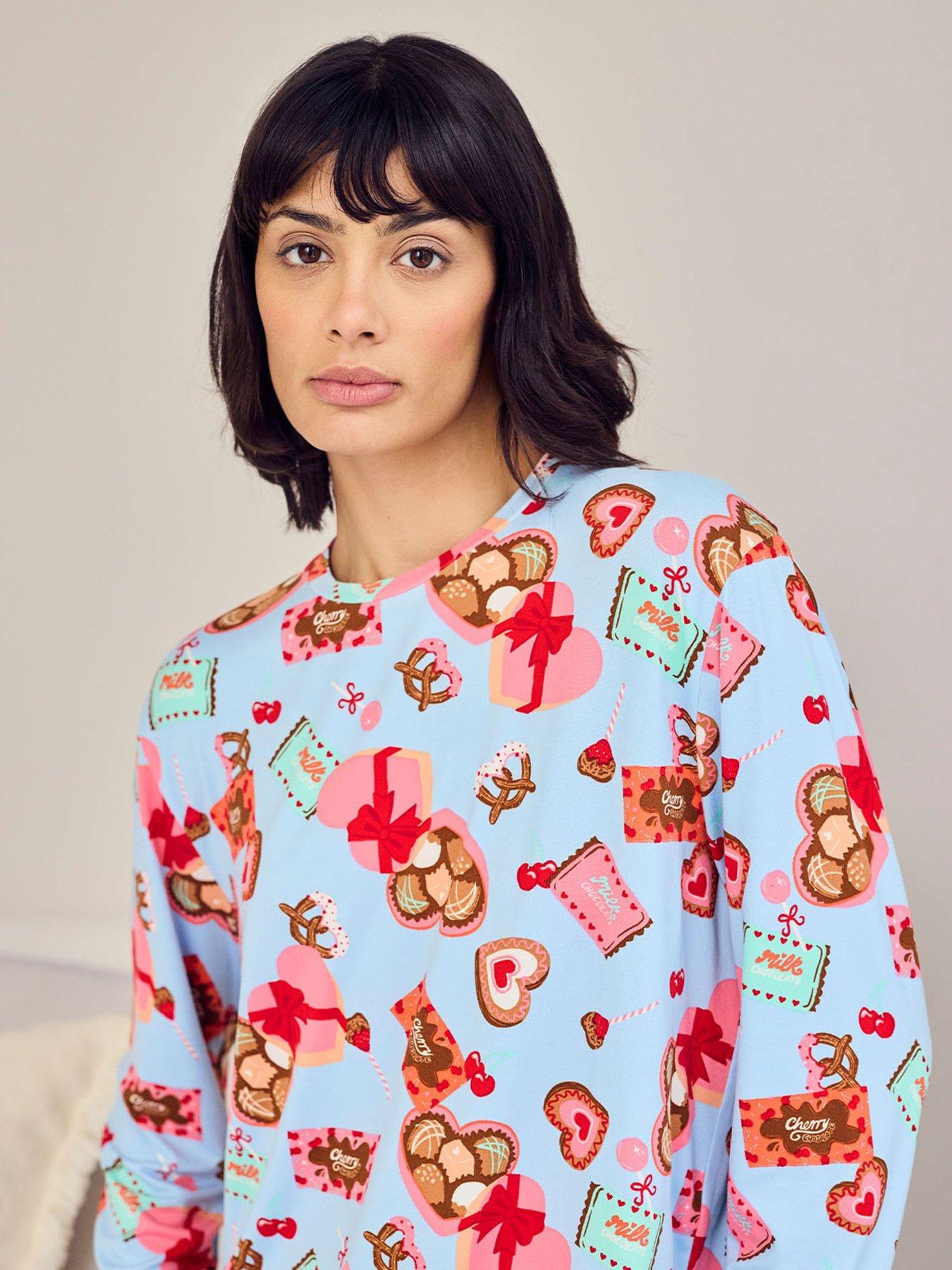Image 6 of 6 of CHELSEA PEERS Chelsea Peers Chocolate Box Print Long Pyjama Set - Blue
