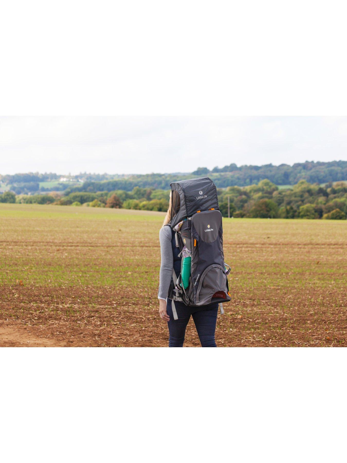 littlelife-child-carrier-sun-shadeoutfit