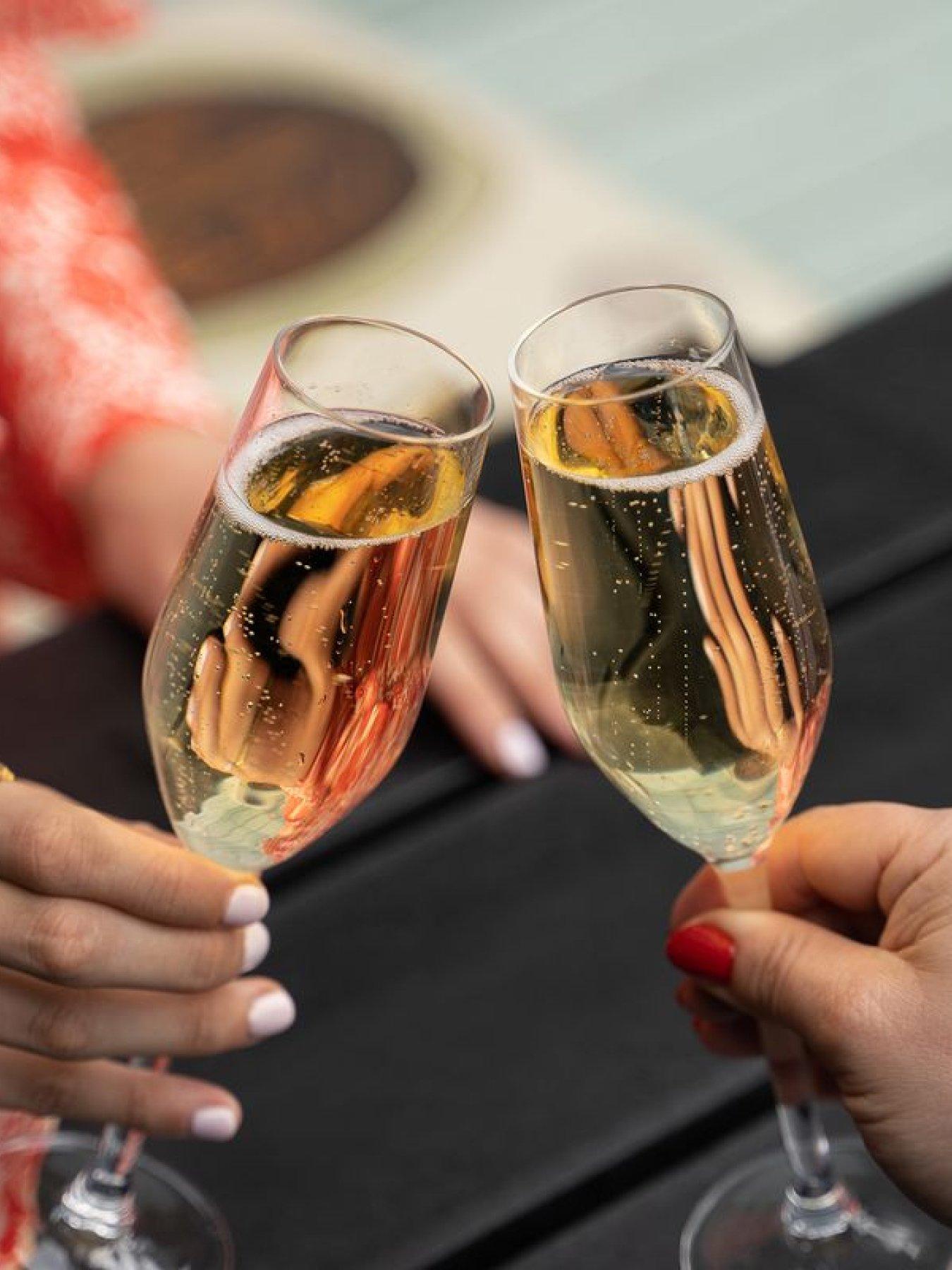 virgin-experience-days-brasserie-blanc-three-course-meal-with-prosecco-for-two-13-uk-locationsoutfit