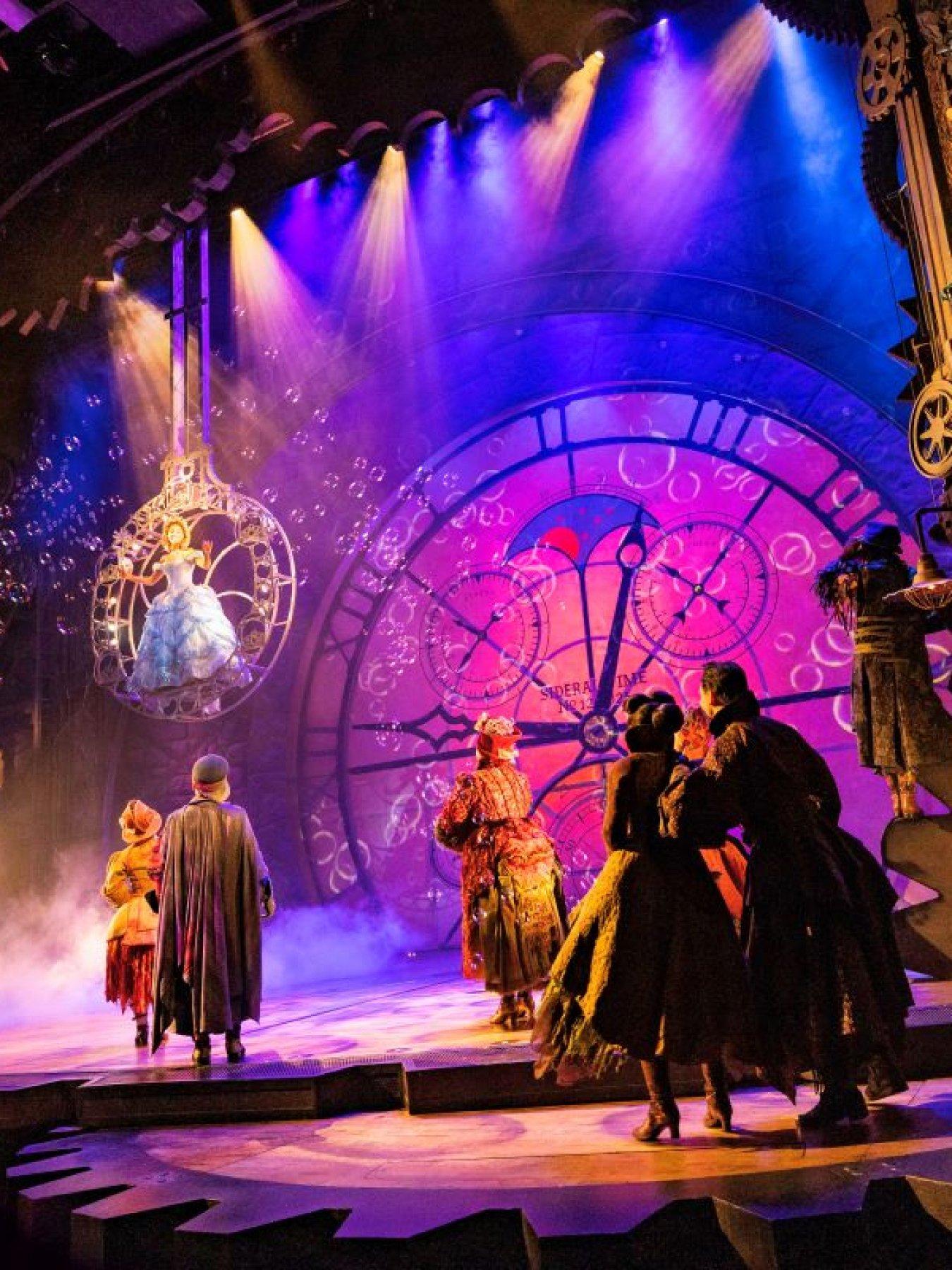 Image 4 of 5 of Virgin Experience Days Wicked Theatre Tickets for Two, London