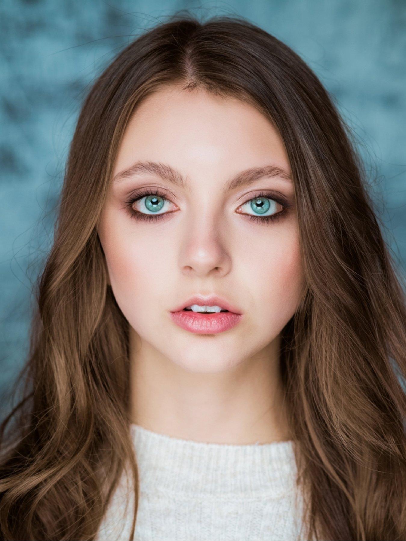 Image 3 of 3 of Activity Superstore Teen Makeover Photoshoot