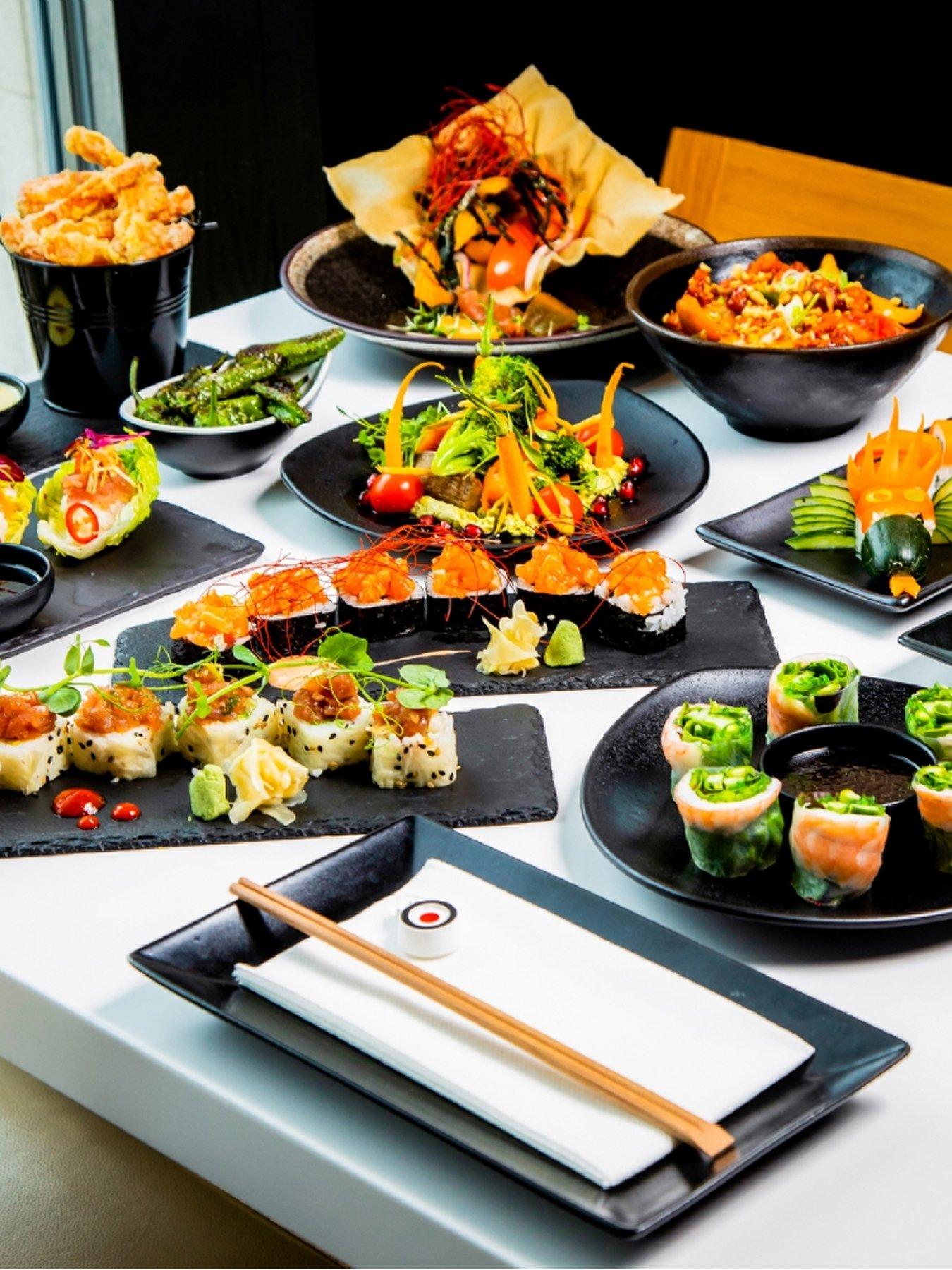 activity-superstore-magic-masterclass-and-4-dish-dinner-drink-for-twostillFront