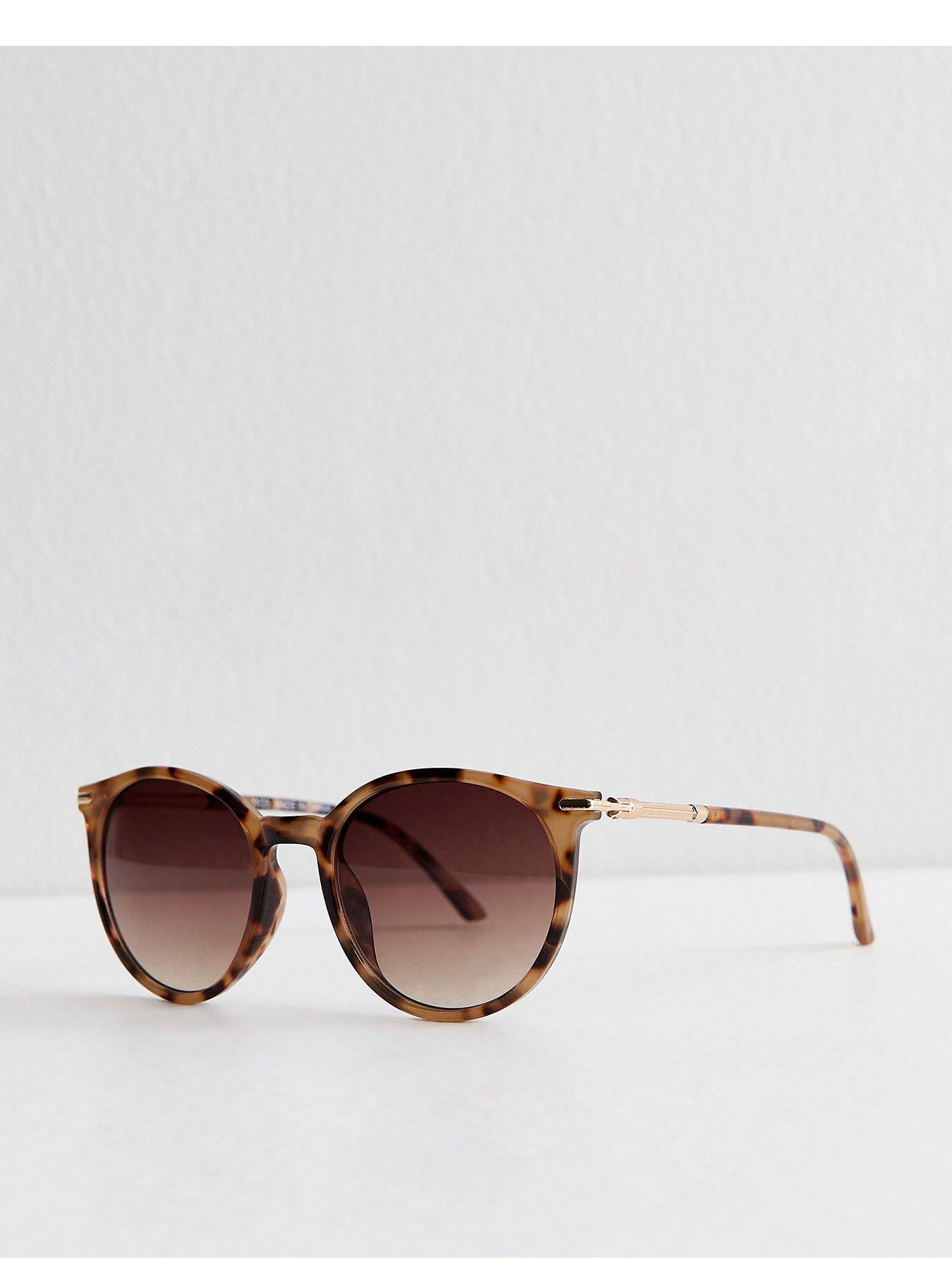 Image 1 of 4 of New Look Tortoise Effect Round Frame Sunglasses - Brown