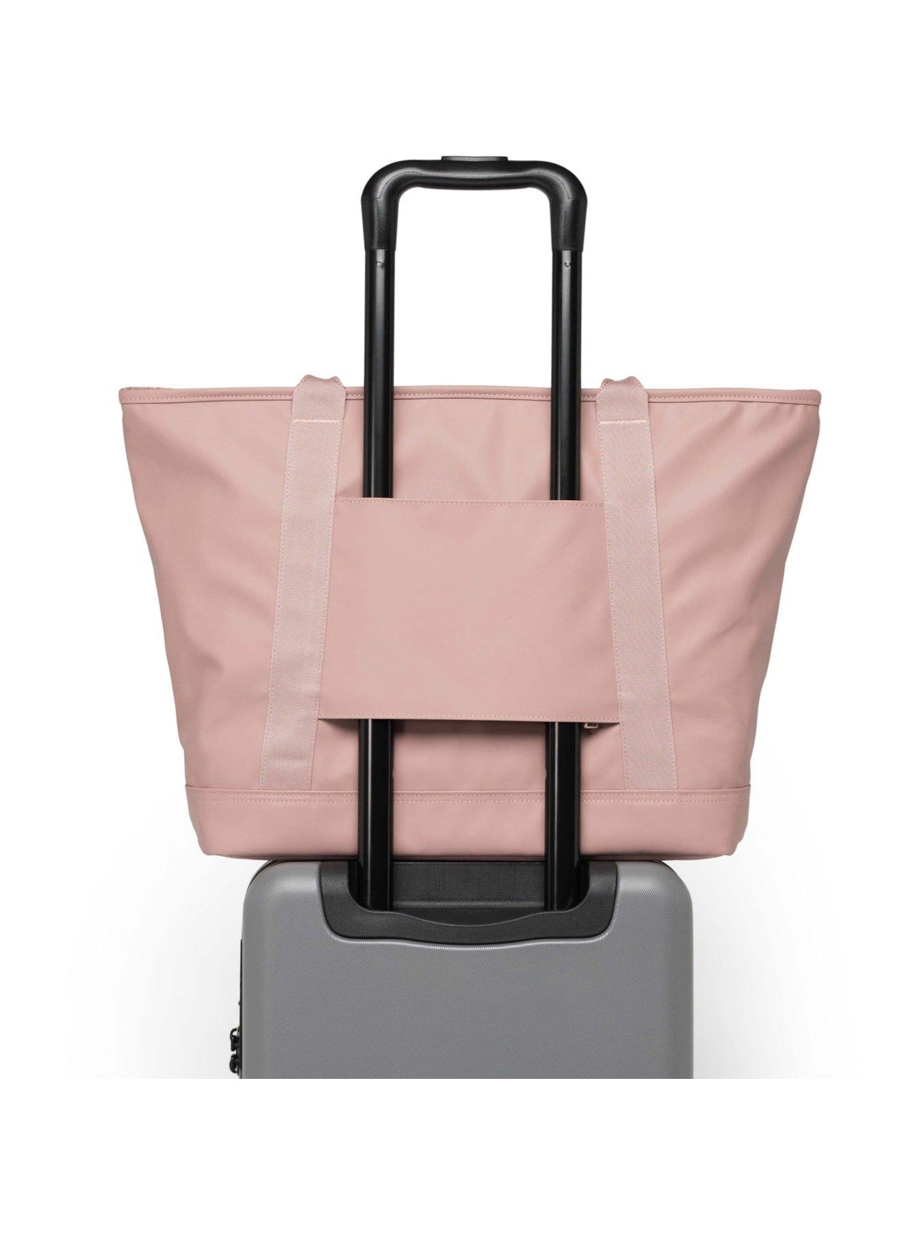 herschel-alberni-tote-ash-roseoutfit