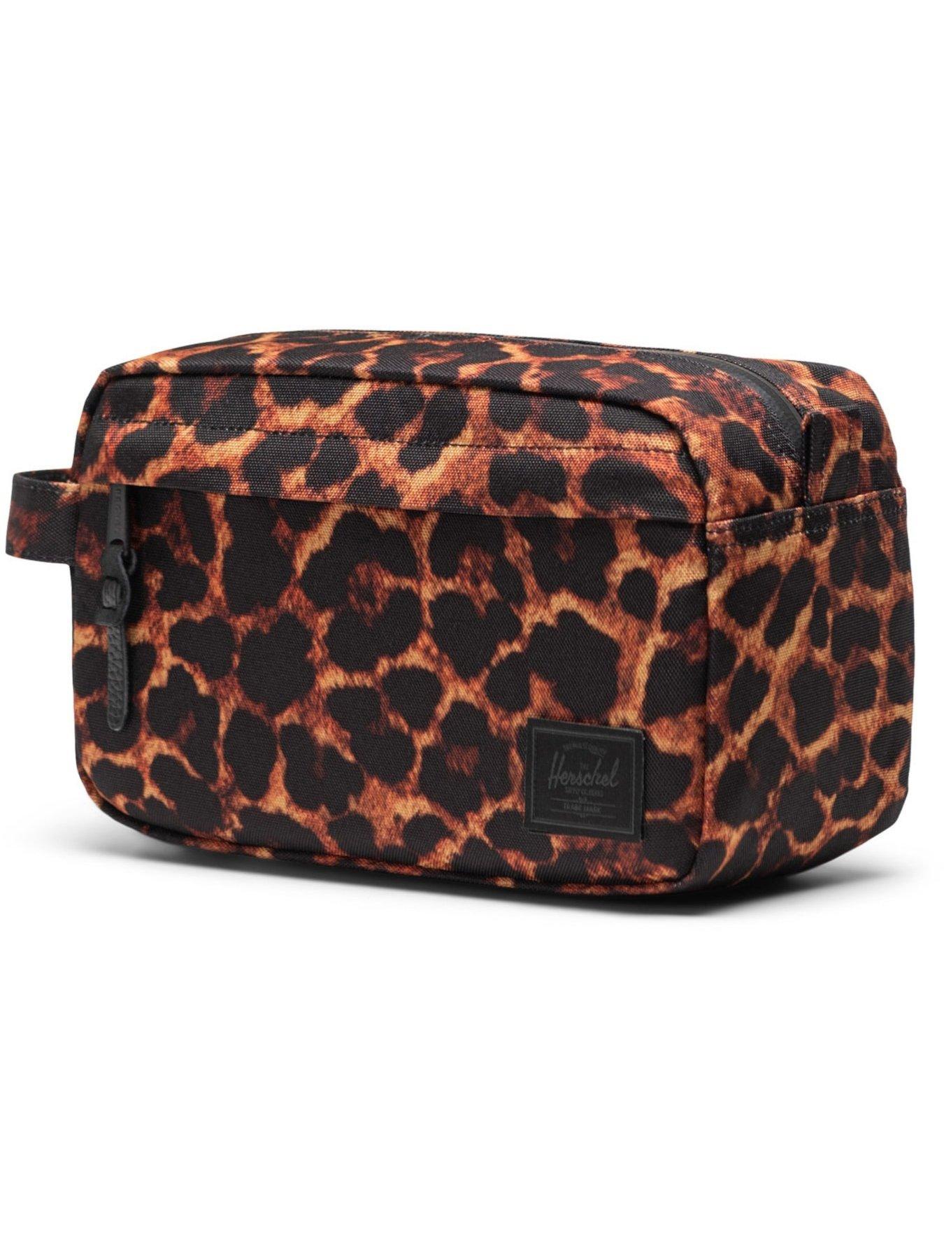 herschel-chapter-travel-kit-digi-leopardback