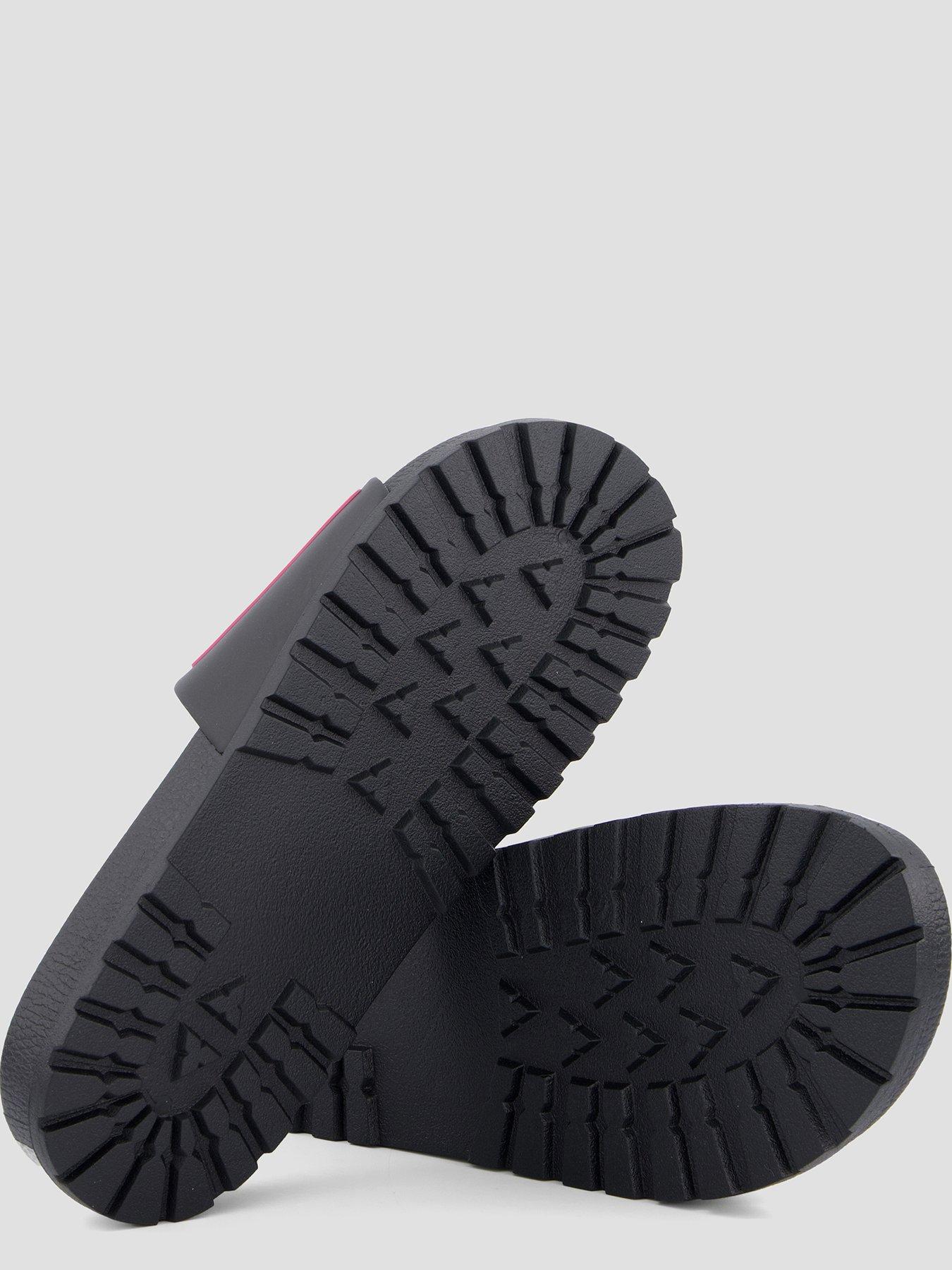 versace-jeans-couture-big-logo-slider-blackdetail