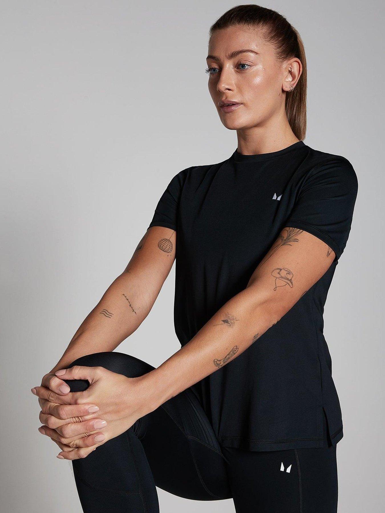 myprotein-womens-training-regular-fit-short-sleeve-top-blackoutfit