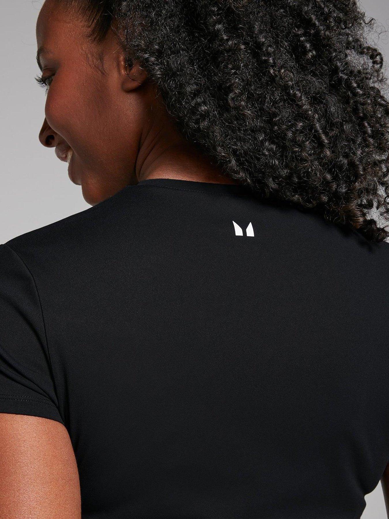 myprotein-womens-training-basics-body-fit-short-sleeve-blackoutfit