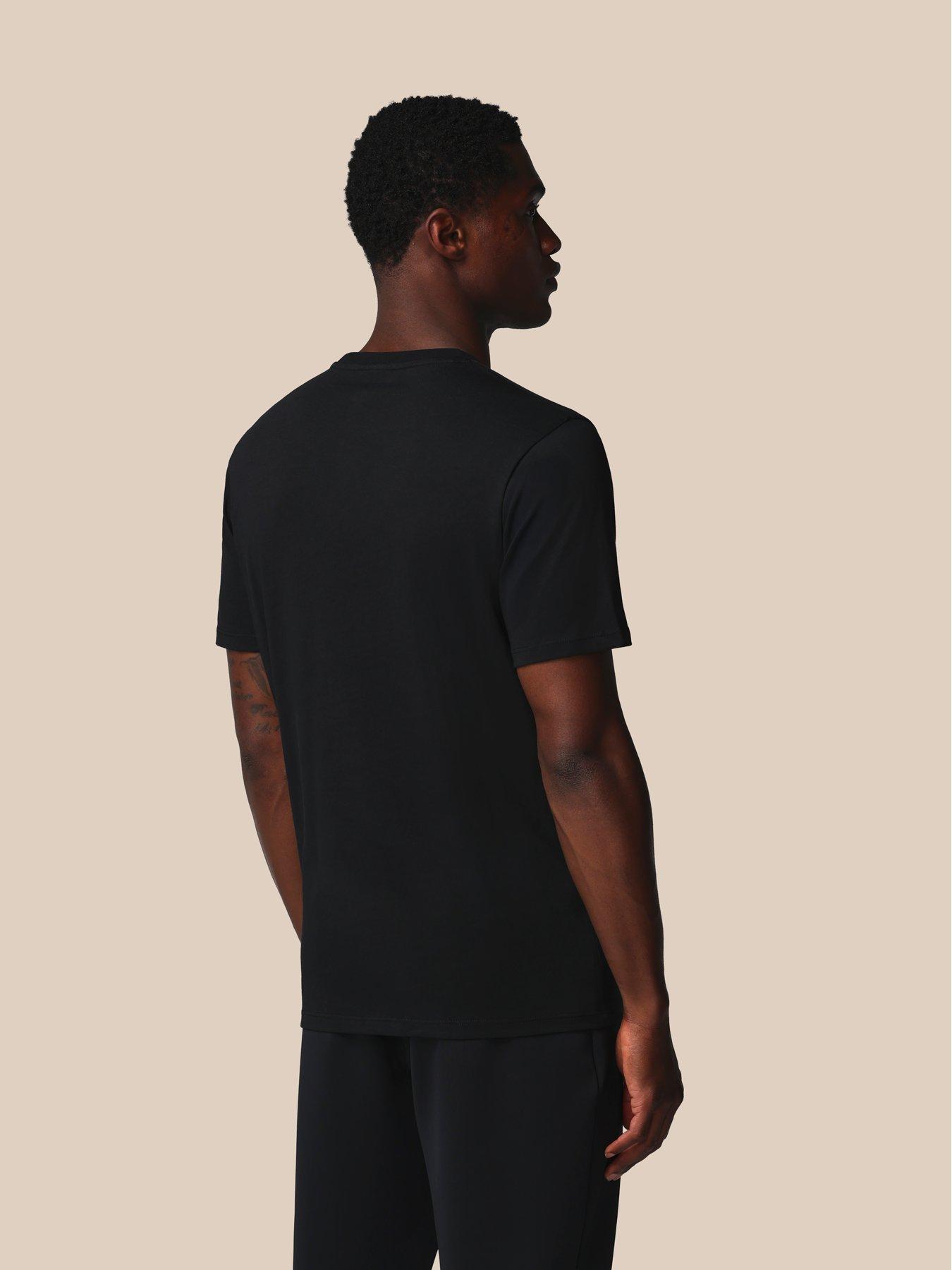 castore-mens-training-graphic-t-shirt-blackstillFront