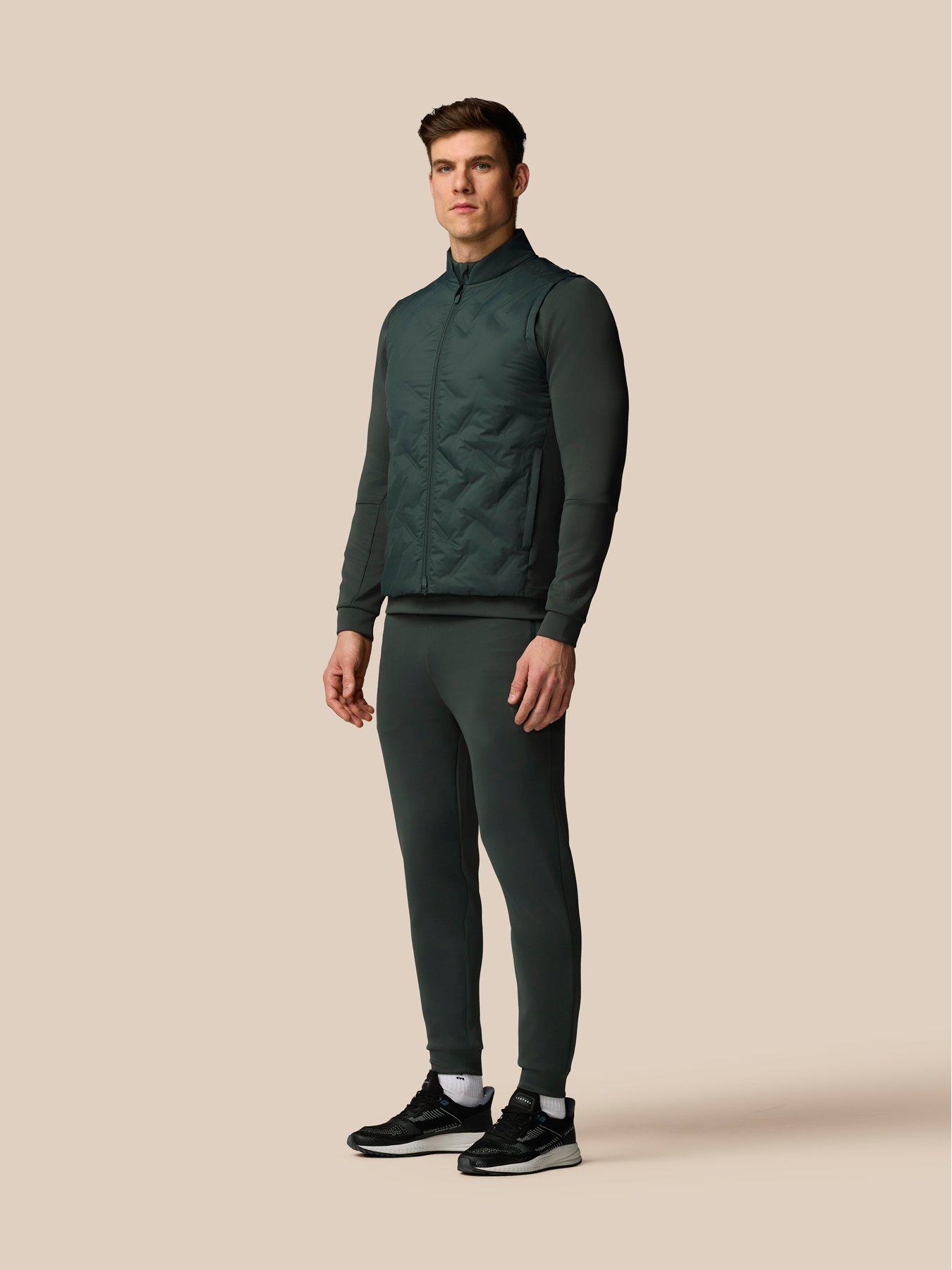castore-mens-training-hybrid-gilet-greenback