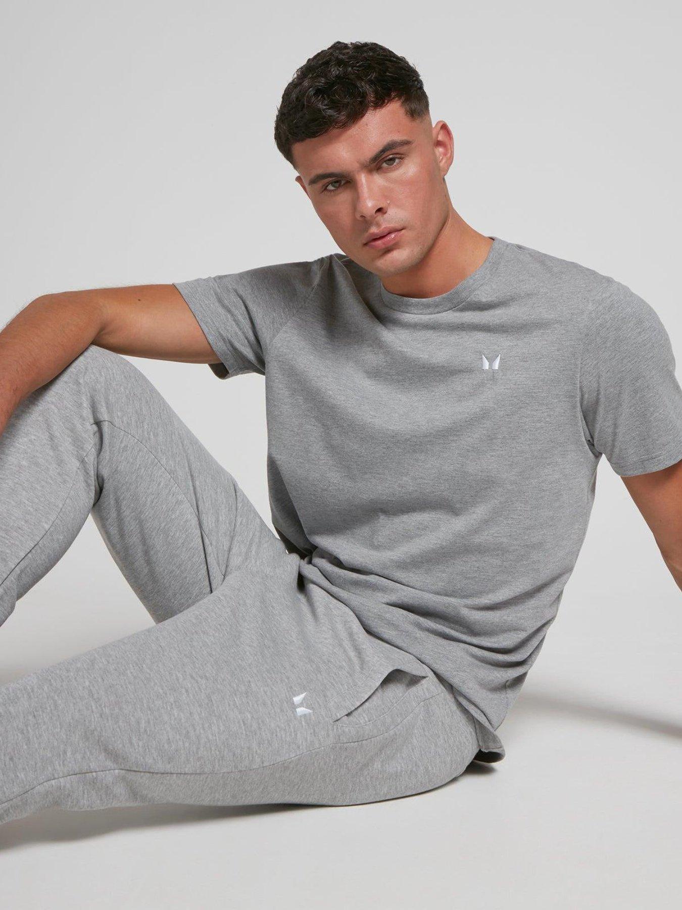 myprotein-mens-training-core-lifestyle-t-shirt-greyoutfit