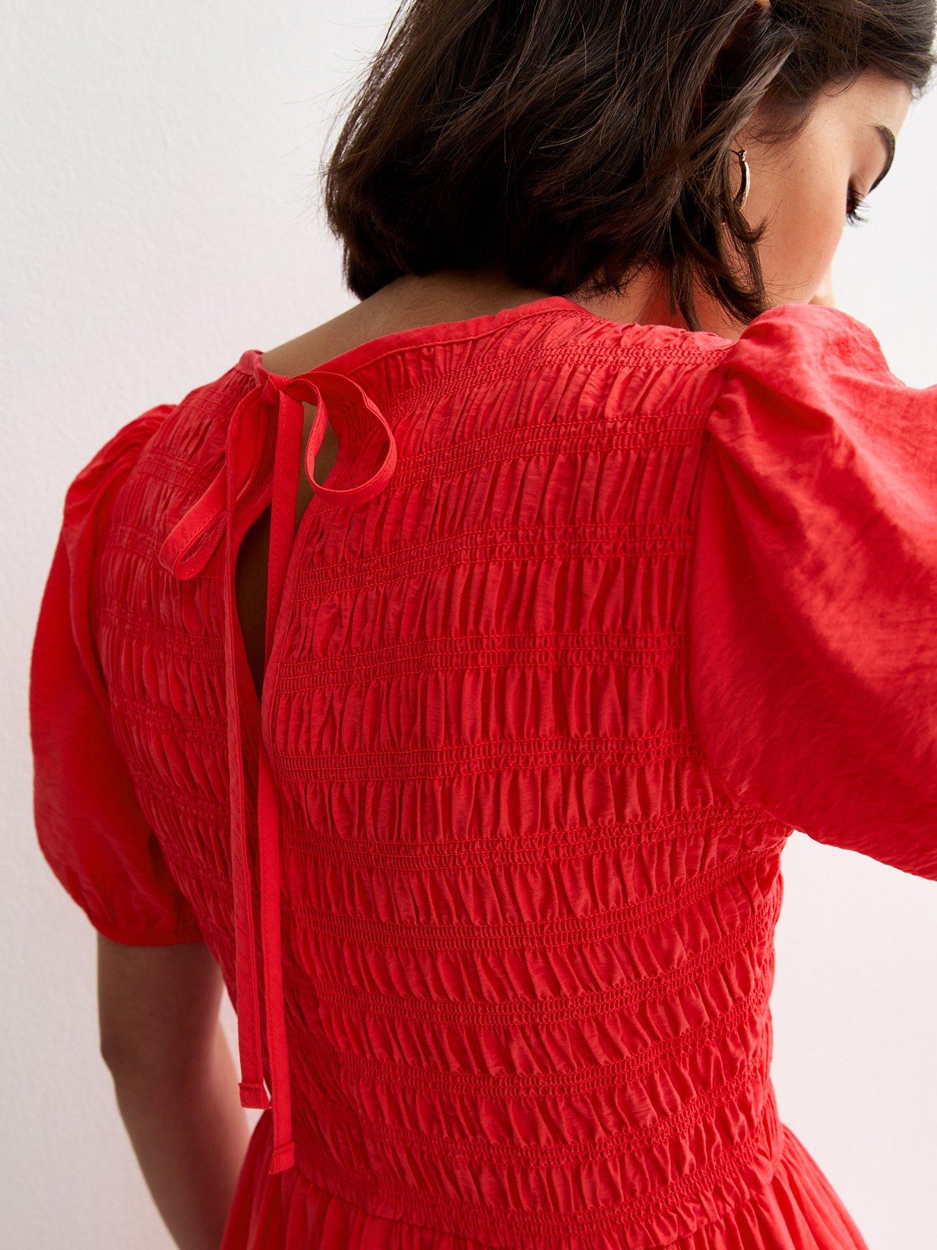 Image 4 of 5 of New Look Red Shirred Body Short Sleeve Midi Dress
