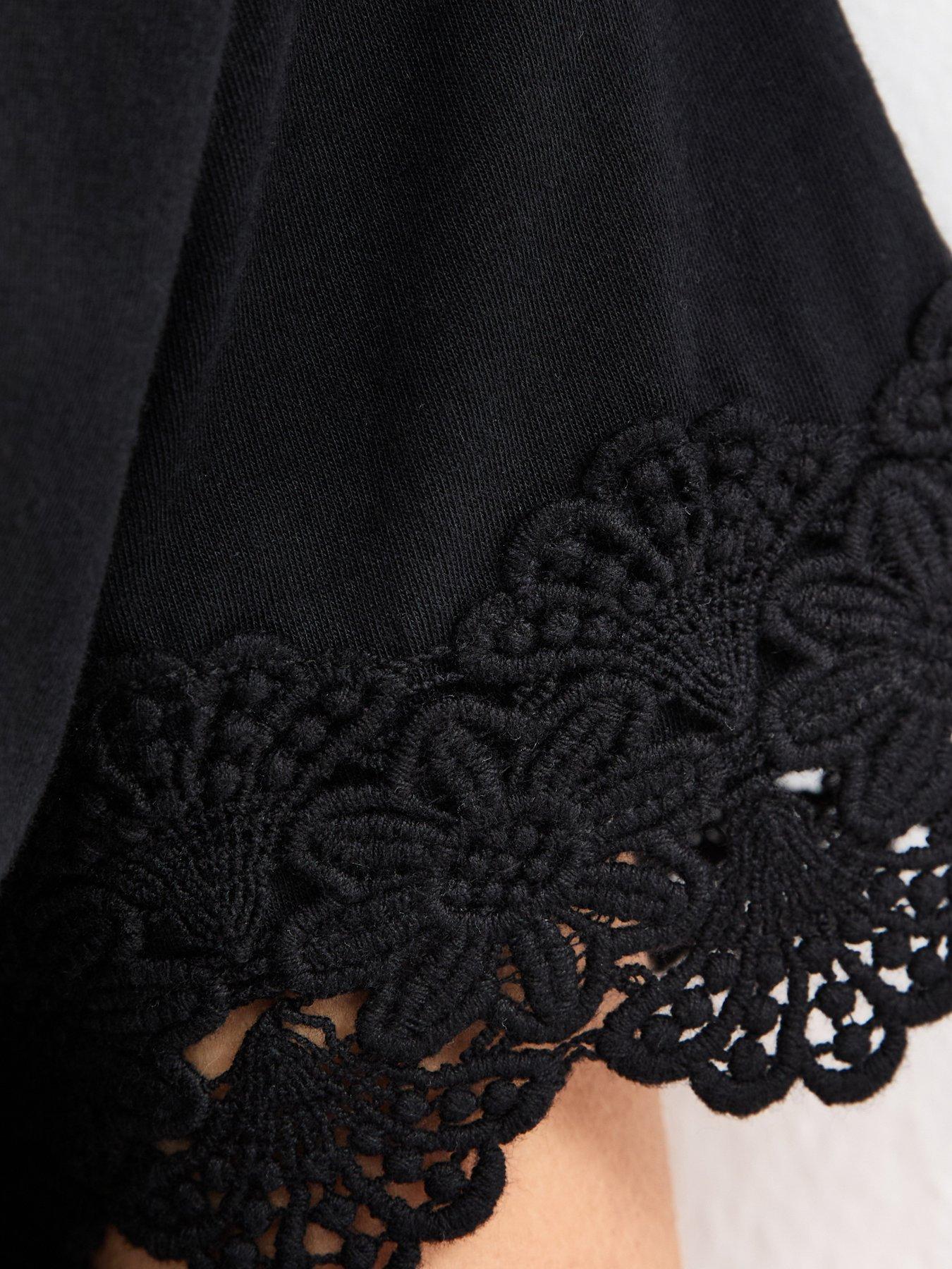 new-look-black-lace-trim-topdetail
