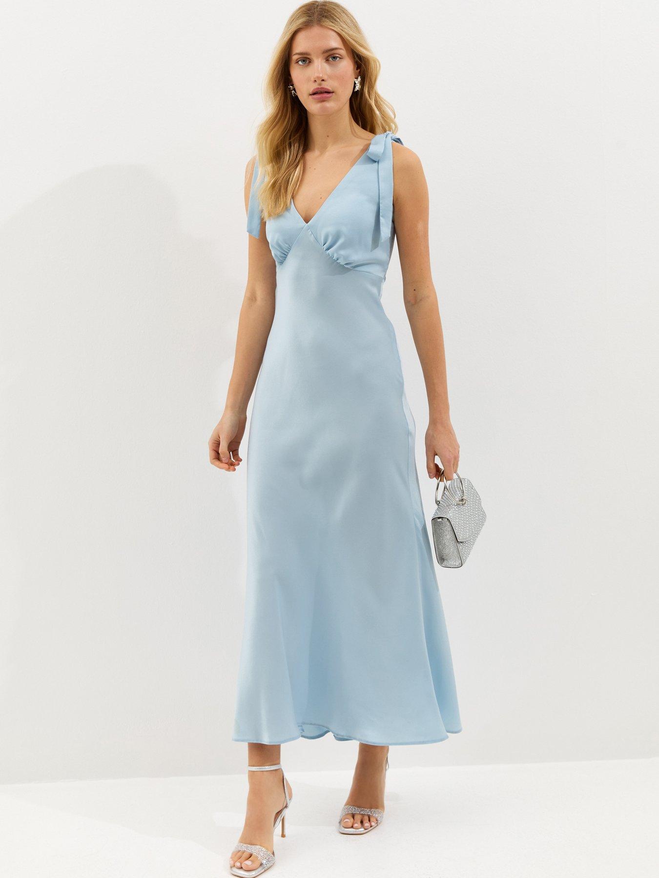 Image 3 of 5 of New Look Tie Shoulder Plunge Maxi Dress - Light Blue