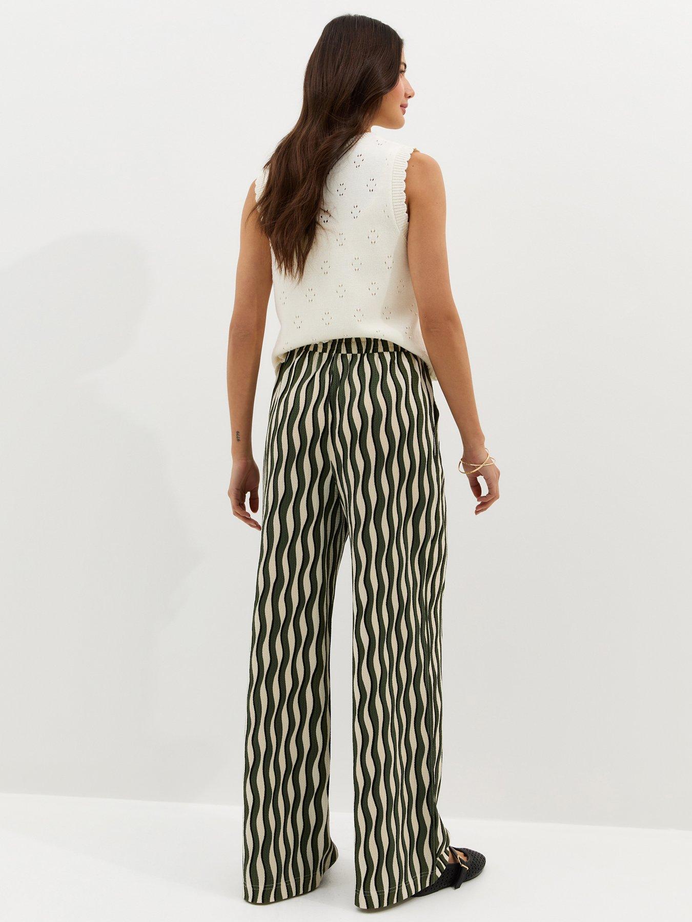 new-look-jersey-wave-patterned-wide-leg-trousers-greenstillFront