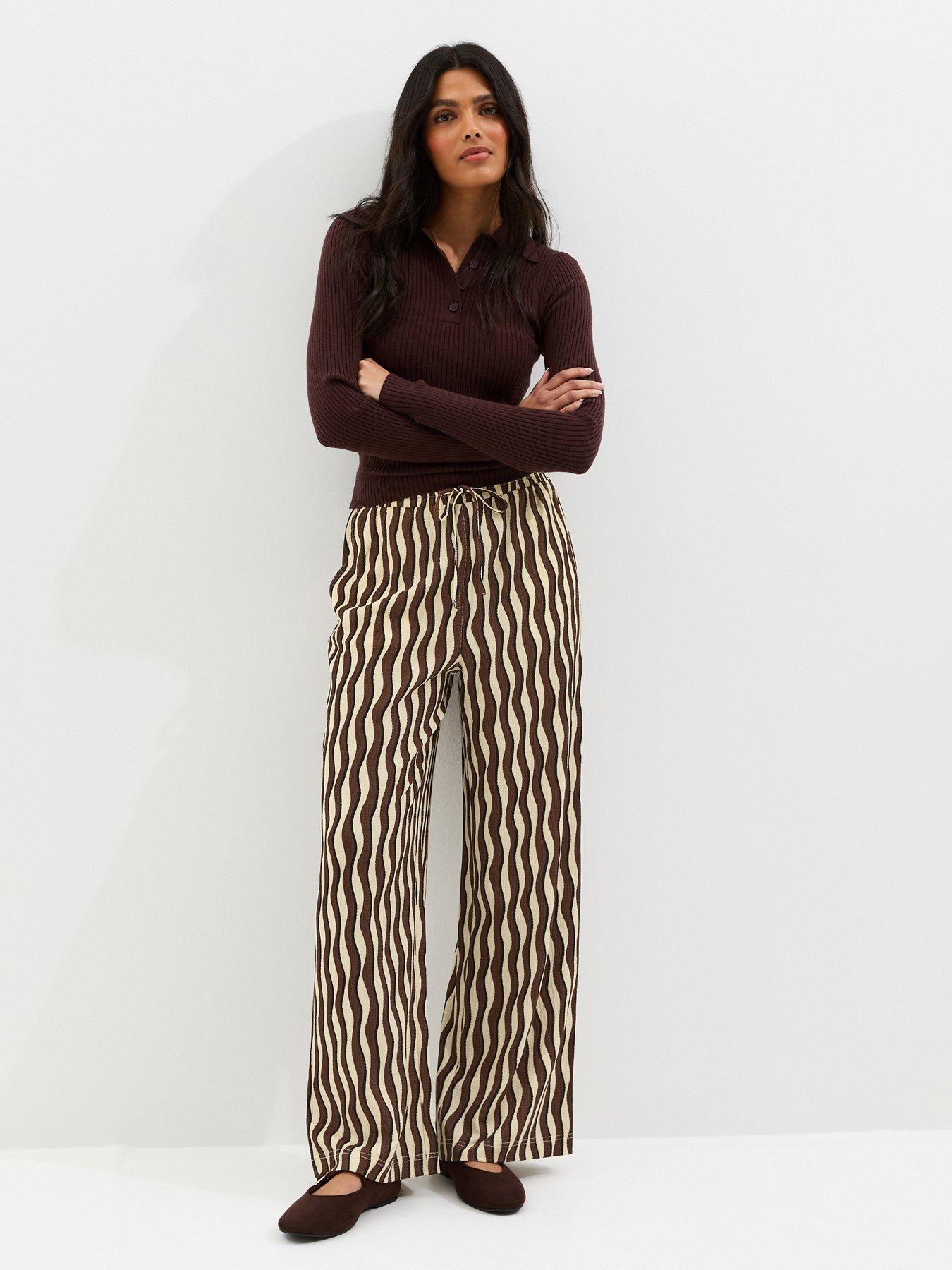 new-look-jersey-wave-patterned-wide-leg-trousers-brownfront