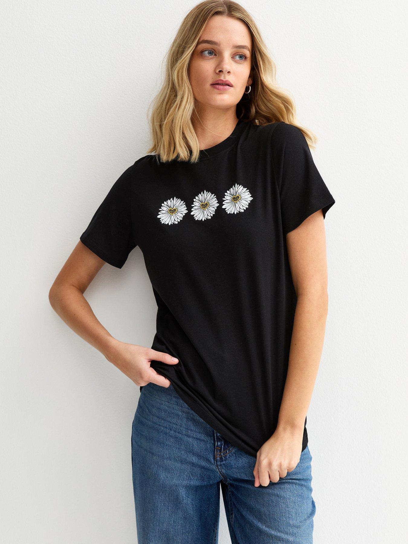 new-look-black-daisy-print-t-shirt