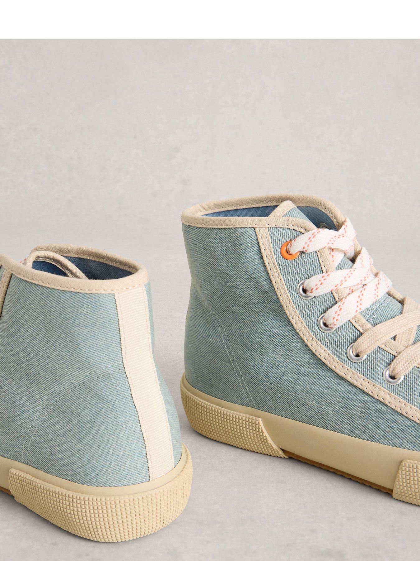 white-stuff-pippa-hi-top-trainer-blueoutfit