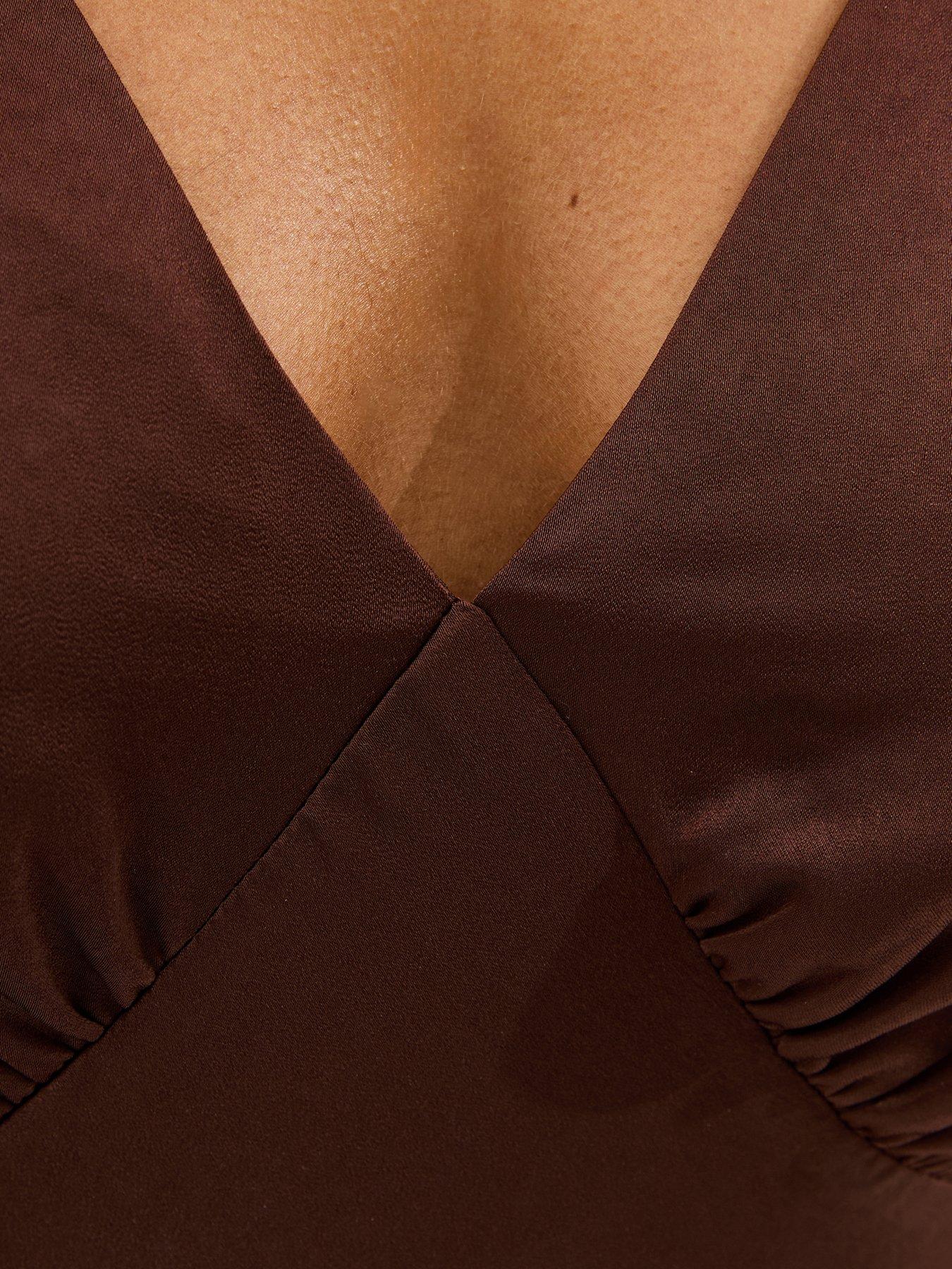 new-look-dark-brown-tie-shoulder-plunge-maxi-dressdetail