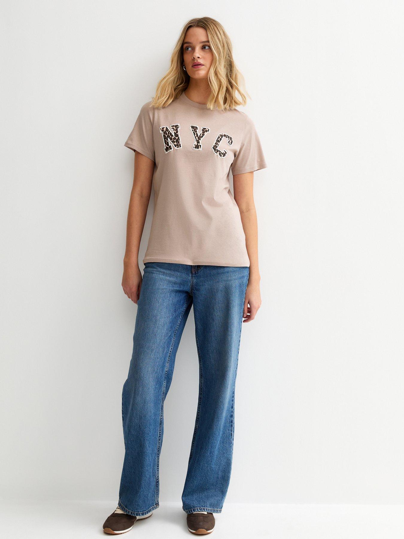 Image 3 of 5 of New Look Mink Leopard Print Nyc Regular T-shirt