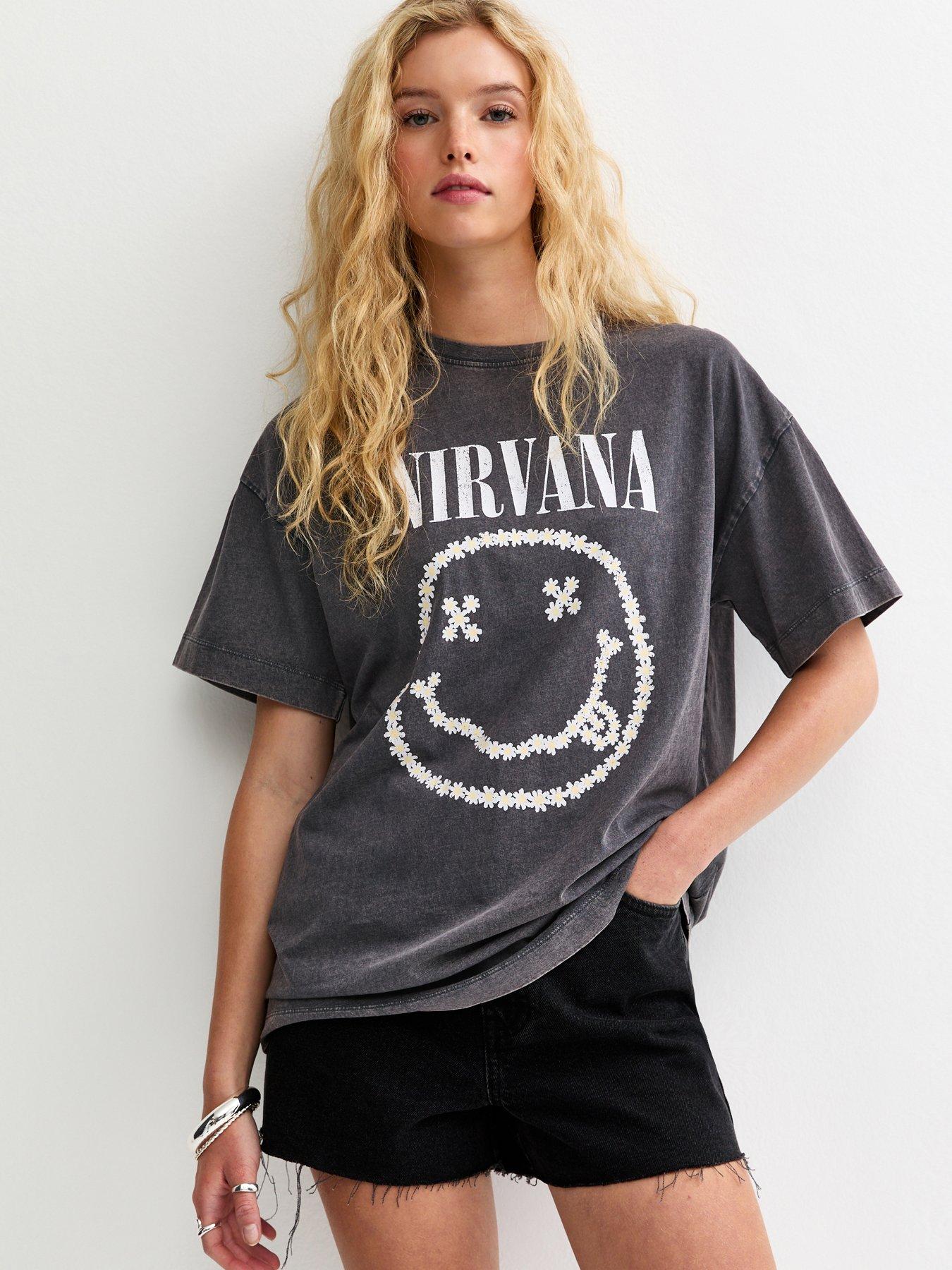 New Look Nirvana Daisy Smiley Oversized T-Shirt - Dark Grey