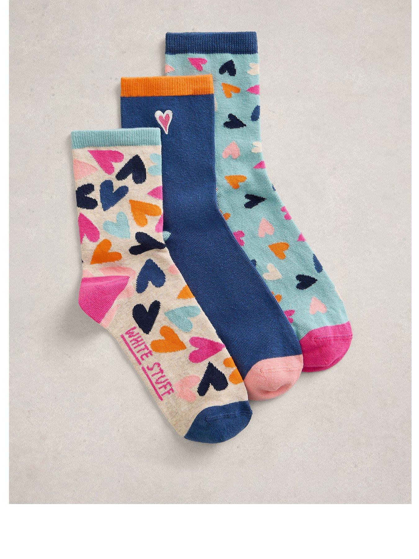 white-stuff-3pk-heart-socksfront