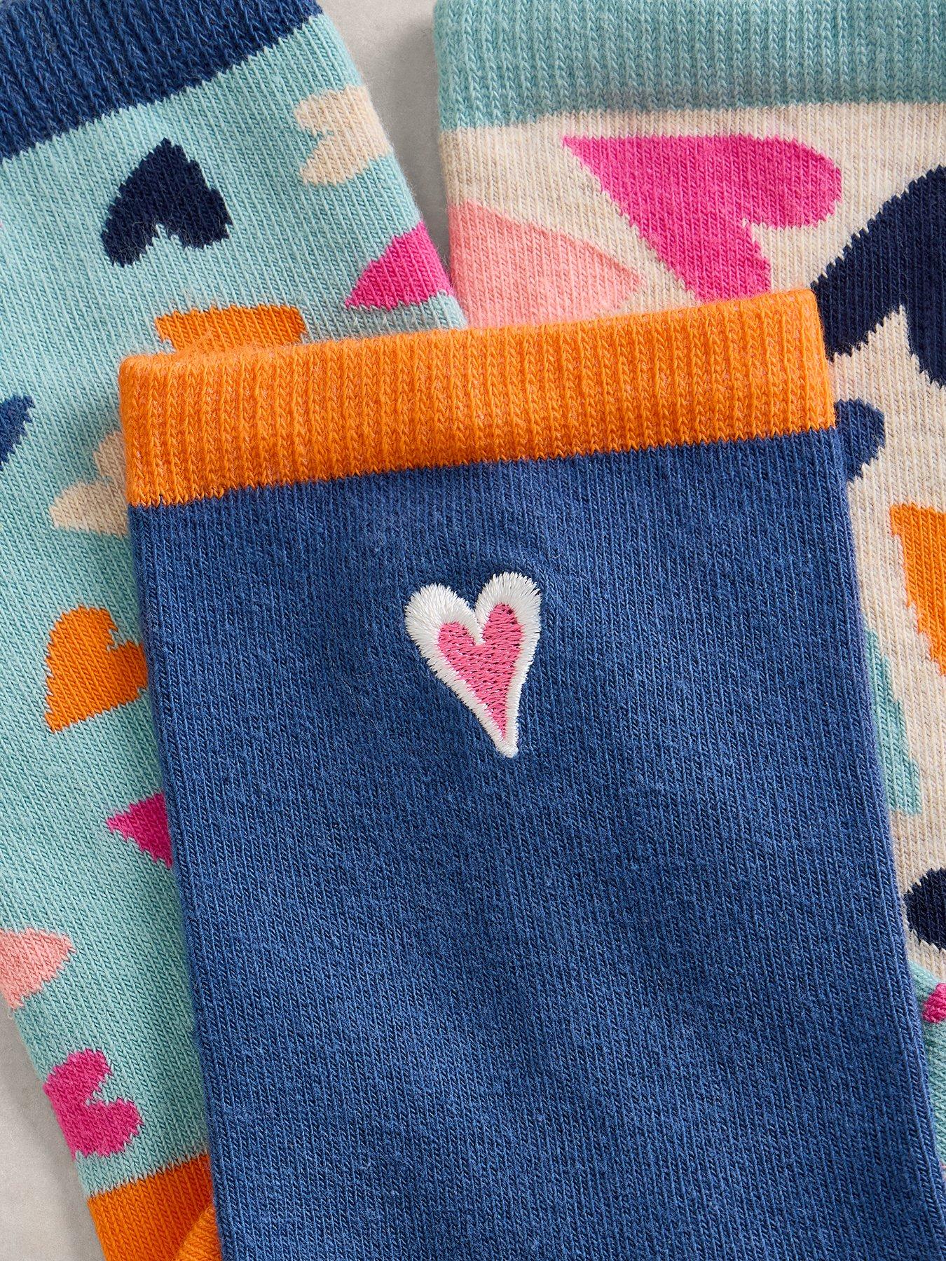 white-stuff-3pk-heart-socksstillFront