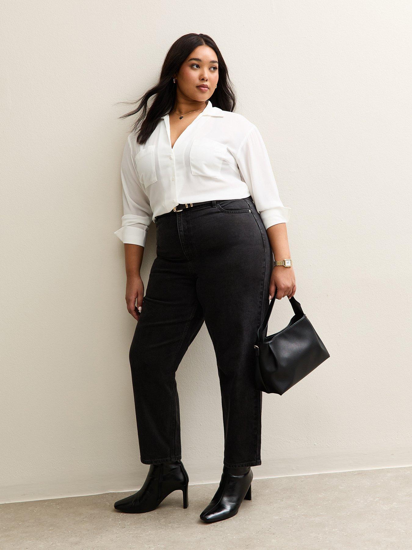 Image 3 of 7 of New Look Curves Mom Jeans - Black