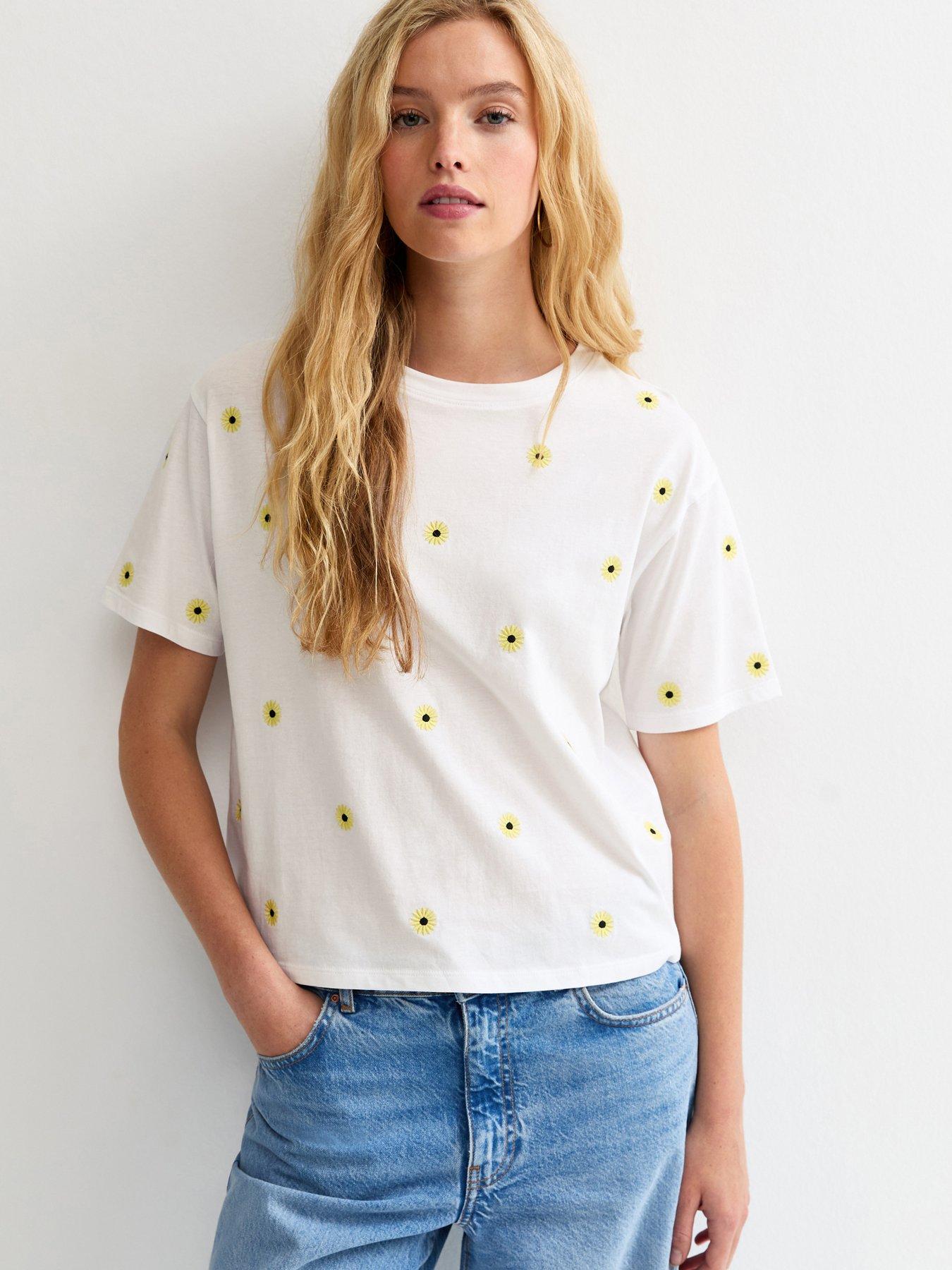 New Look White Cotton Boxy Daisy Embroidered T-shirt