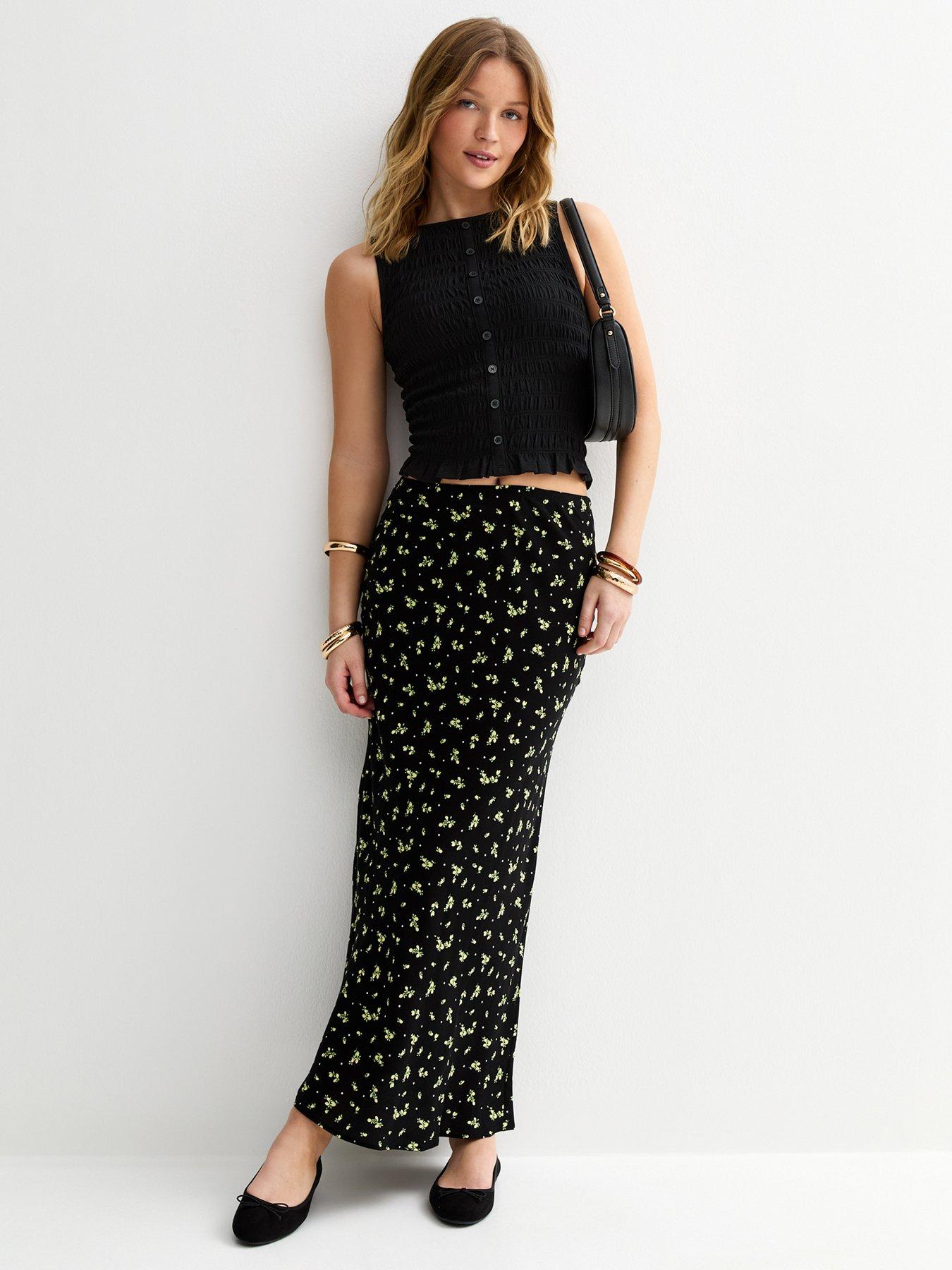 Image 3 of 5 of New Look Black Shirred Button Front Sleeveless Top