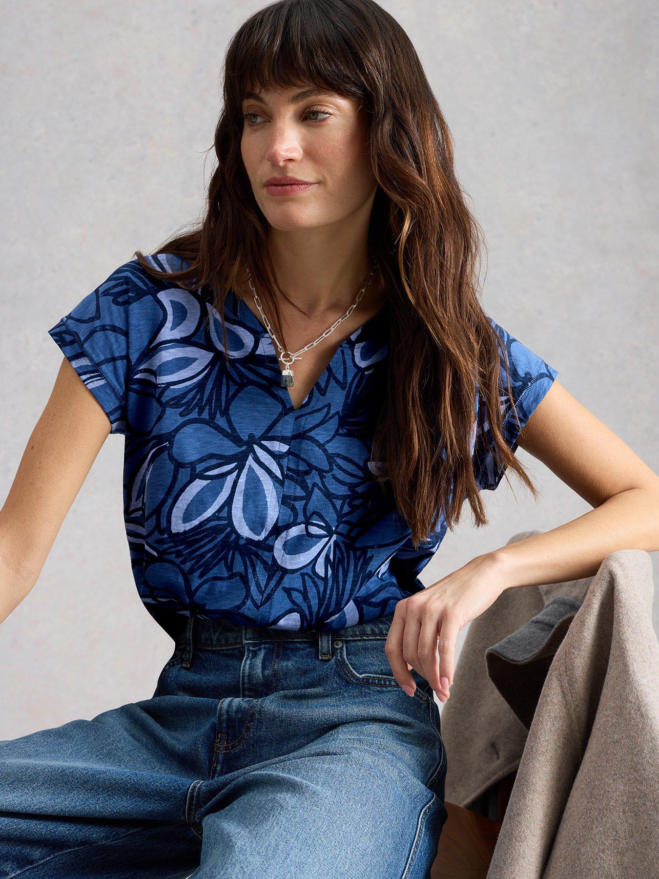 white-stuff-nelly-notch-neck-t-shirt-blueoutfit