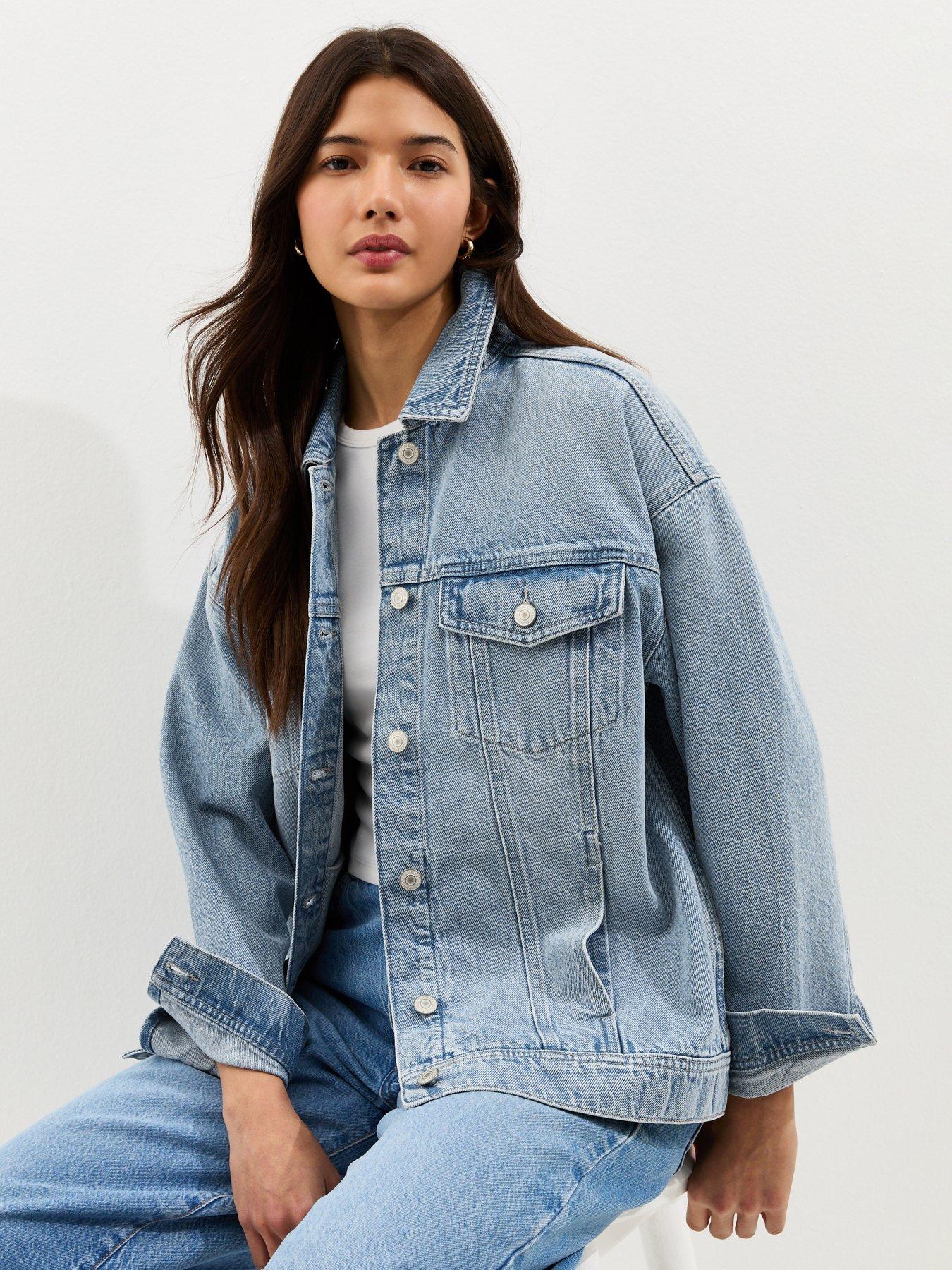 Image 4 of 6 of New Look Oversized Denim Jacket - Blue
