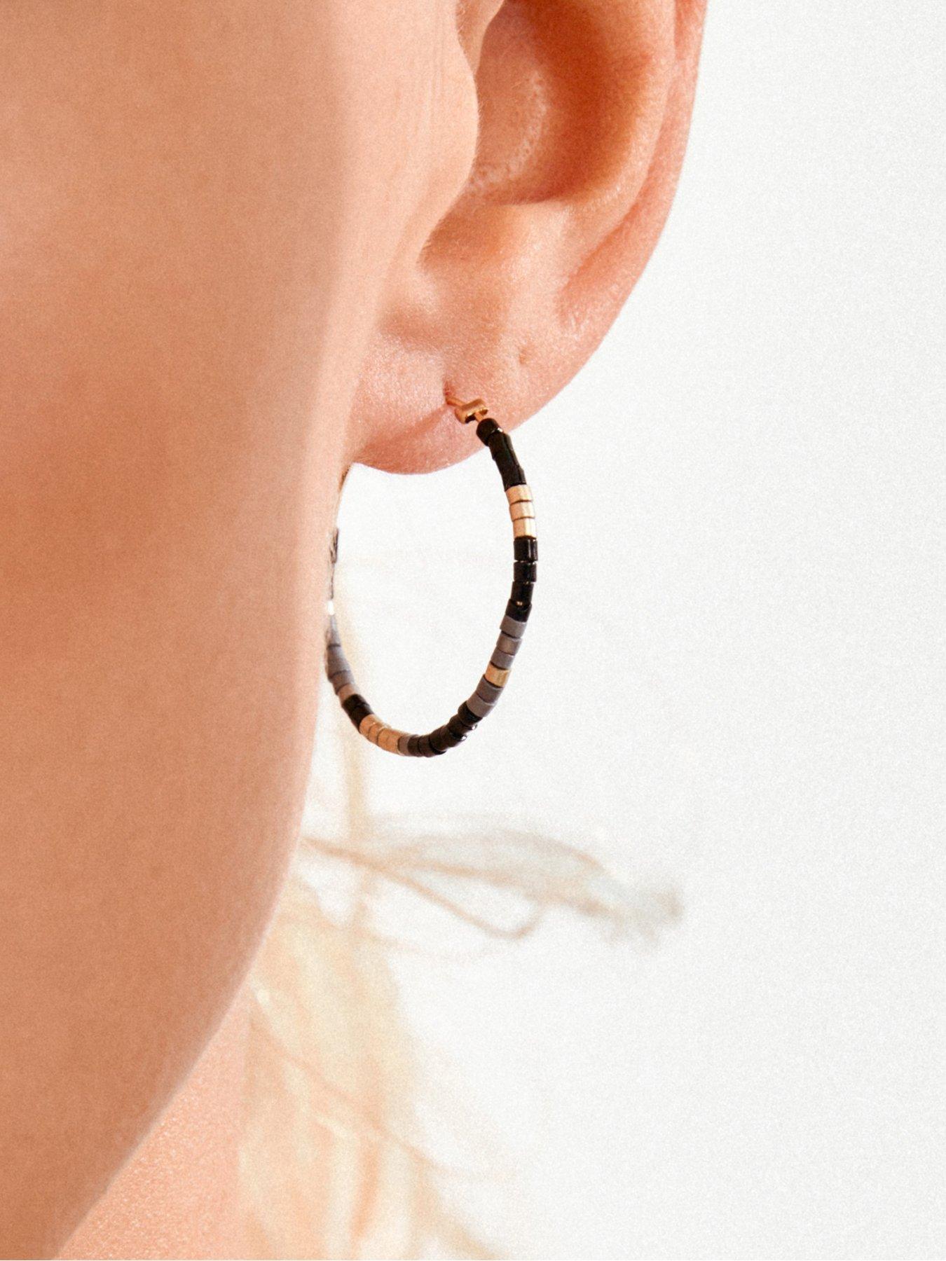 pilgrim-alison-earrings-black-gold-platedback