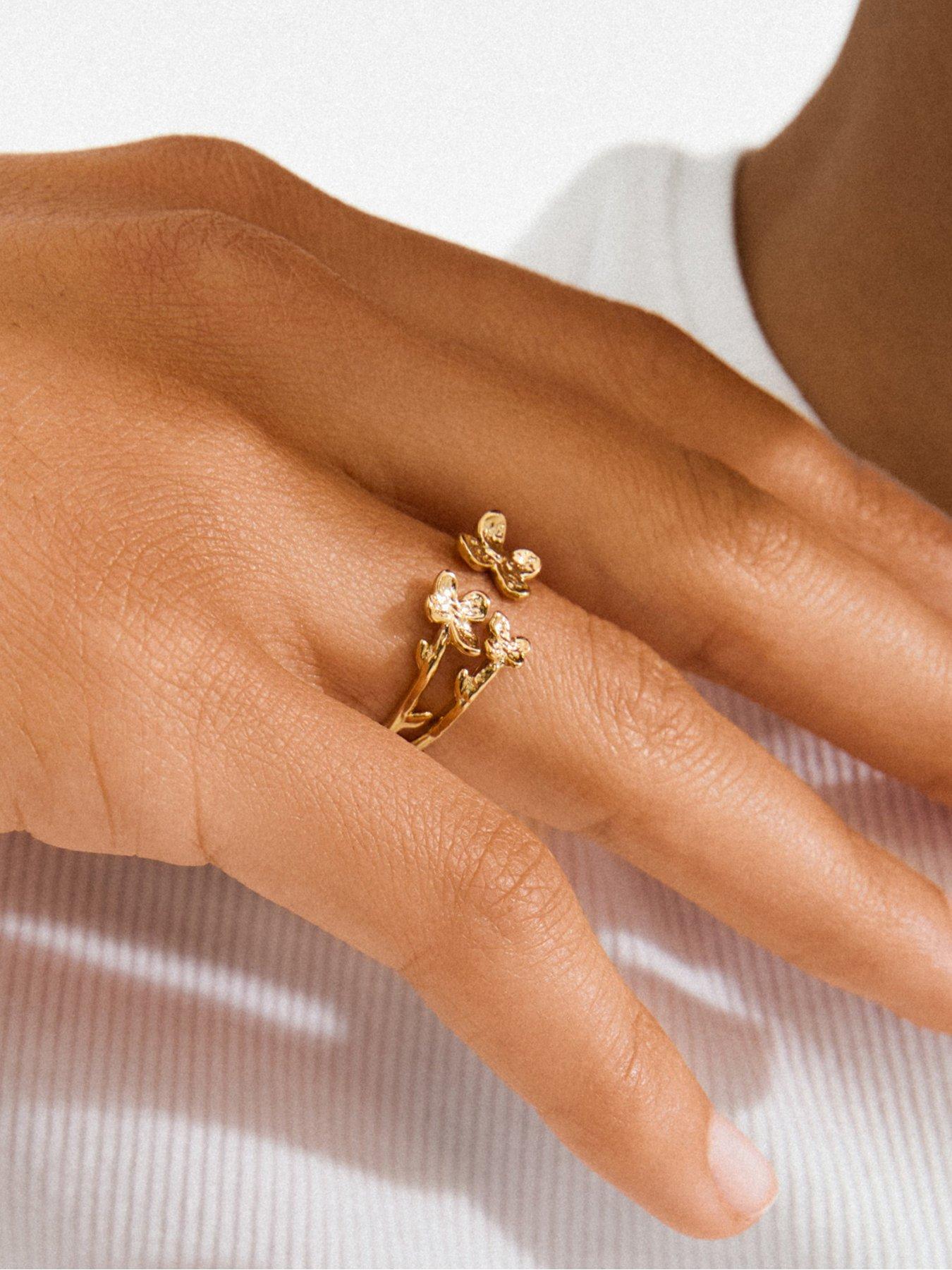 pilgrim-ajani-ring-gold-platedoutfit