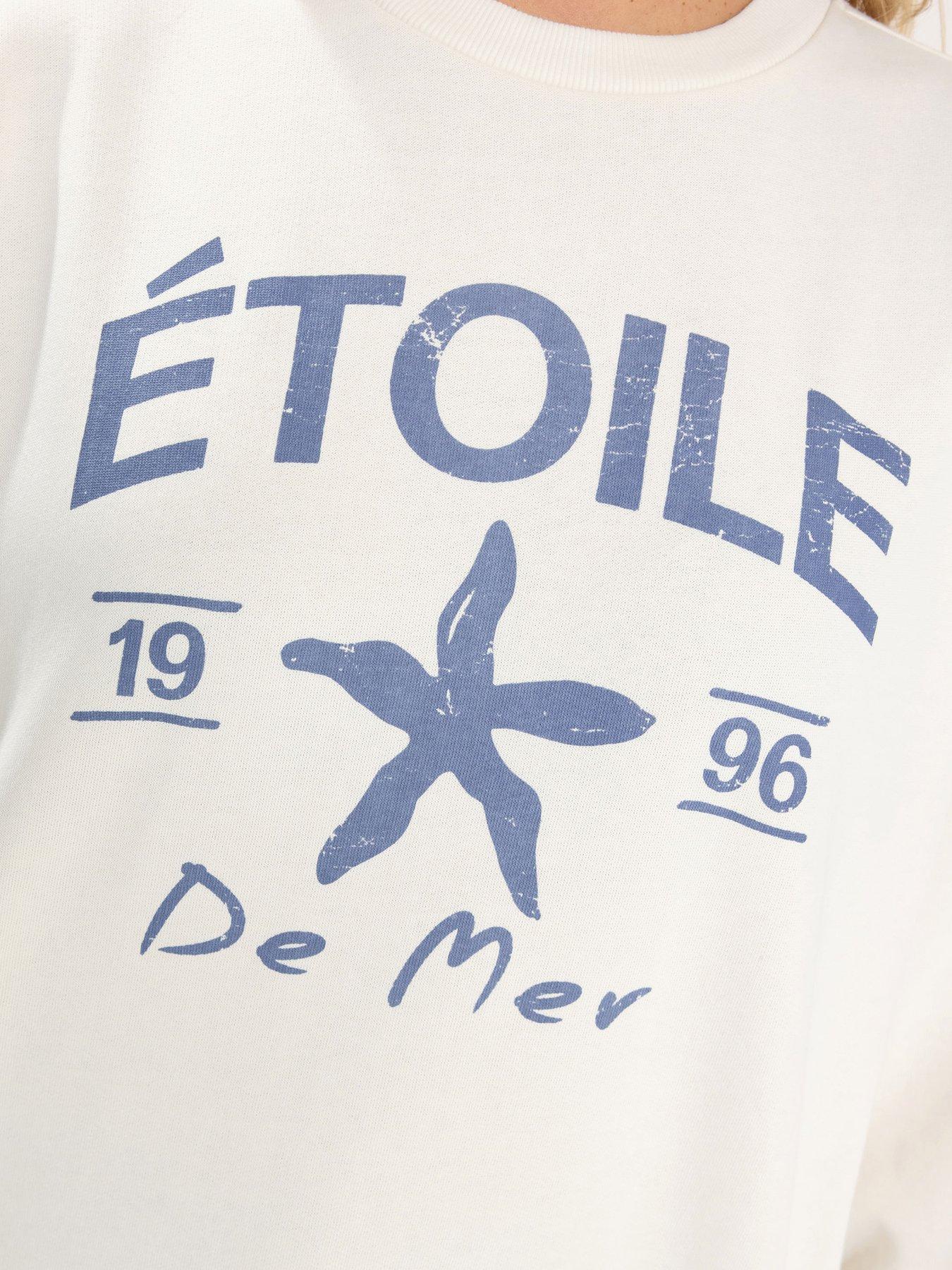 yours-curve-etoile-sweatshirtoutfit