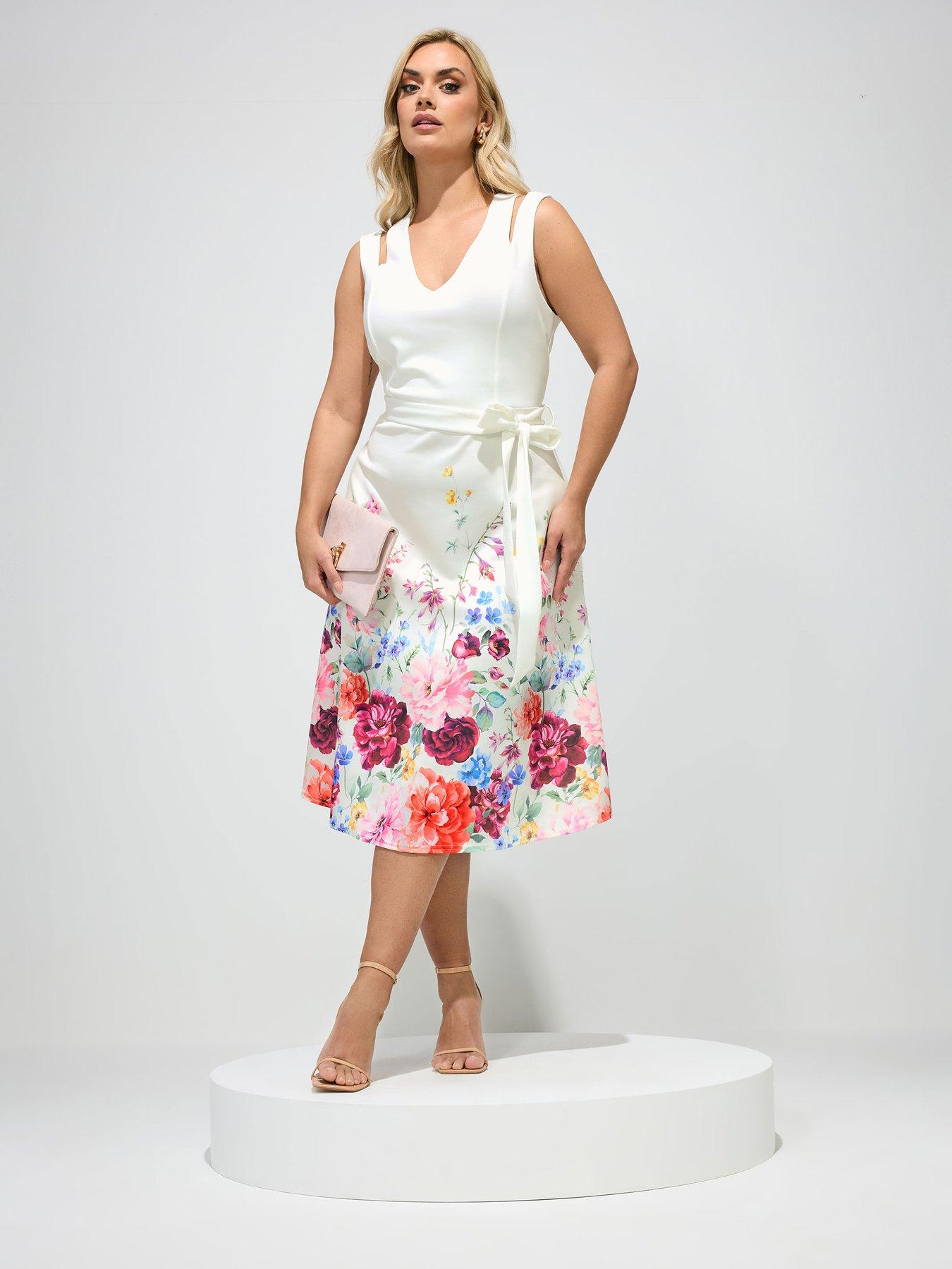 yours-curve-floral-skater-dressoutfit