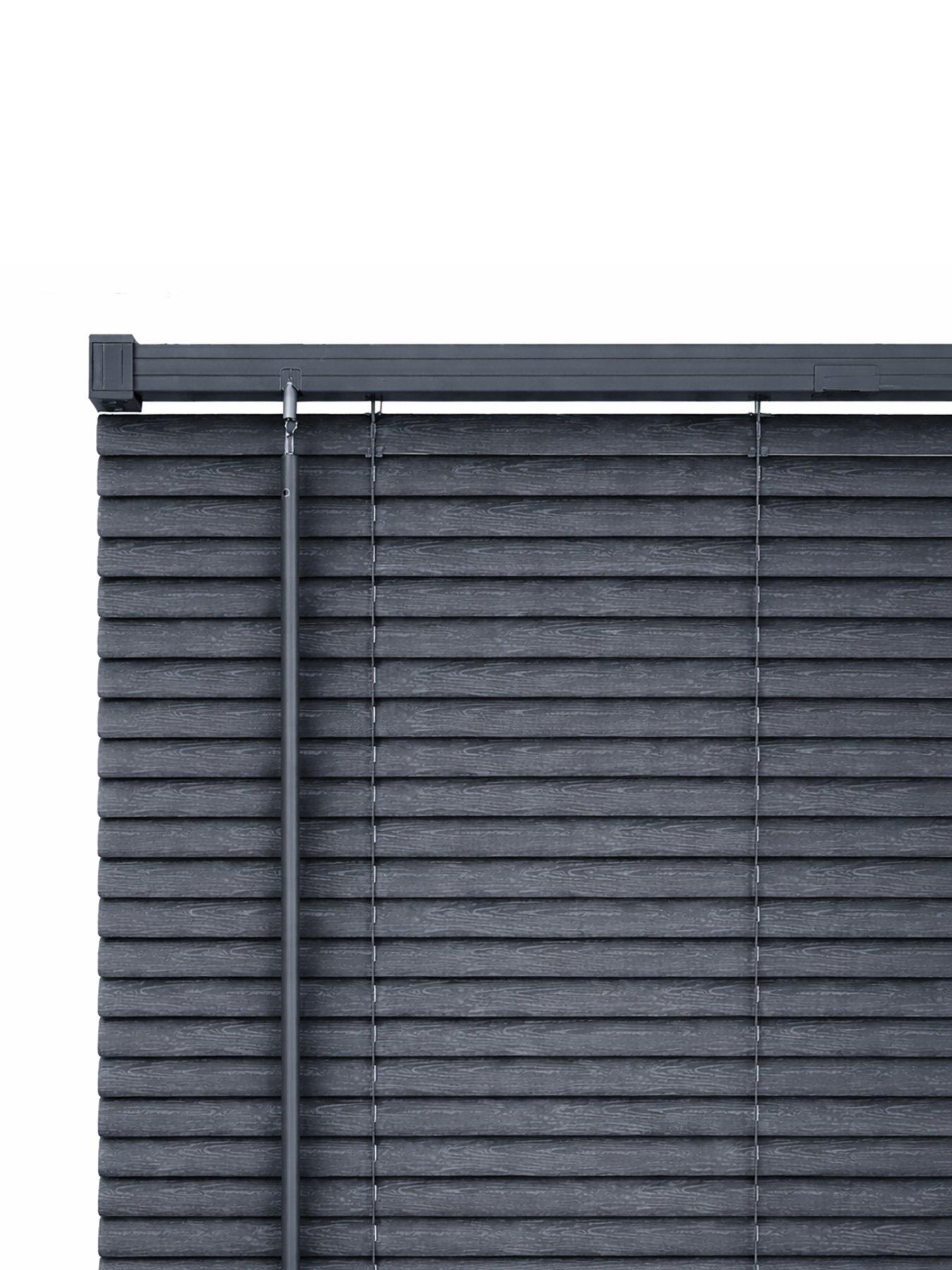 the-very-collection-venetian-blind-90x160-textured-wood-effect-pvc