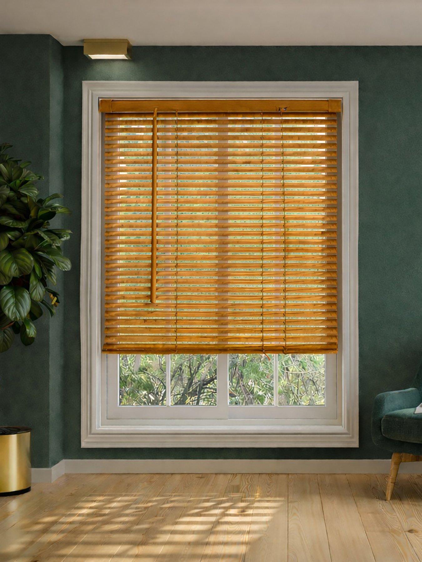the-very-collection-venetian-blind-90x160-textured-wood-effect-pvcstillFront
