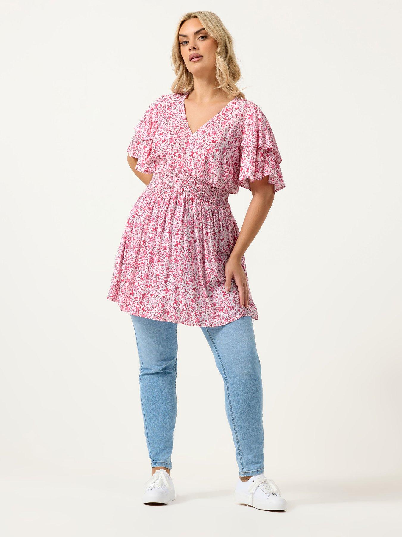 Image 3 of 5 of Yours Curve Ditsy Flutter Sleeve Top
