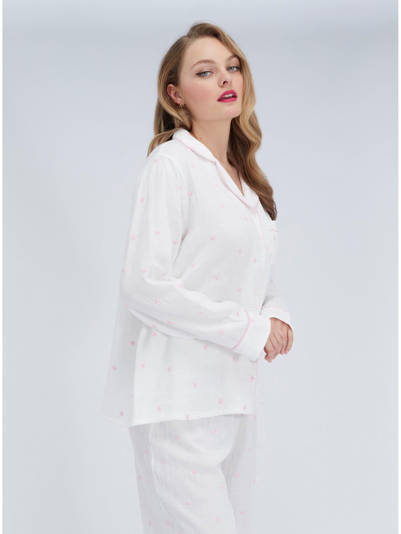 boux-avenue-heart-emb-cotton-pyjama-set-whiteoutfit