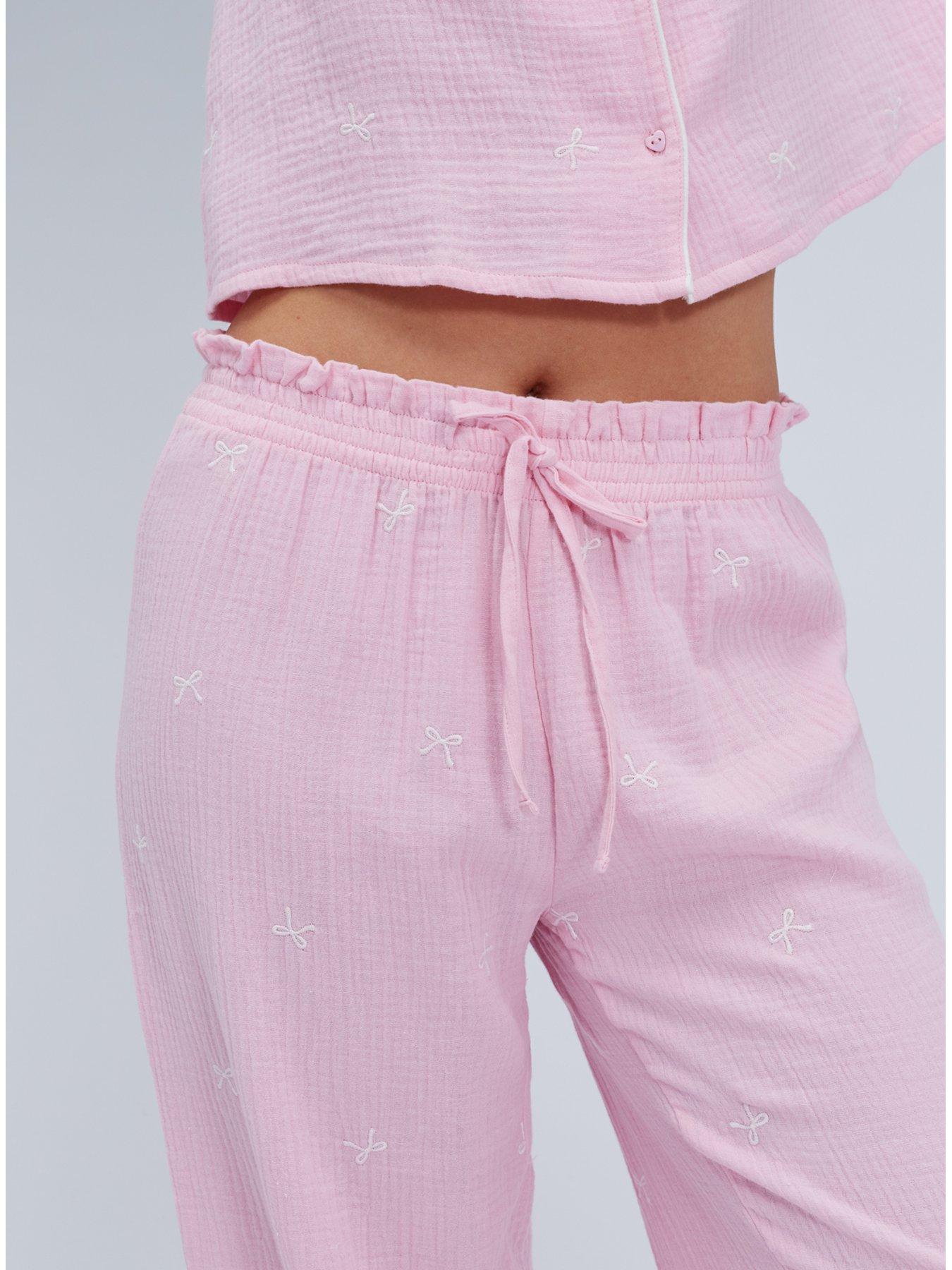 boux-avenue-bow-emb-cotton-pyjama-set-pinkdetail