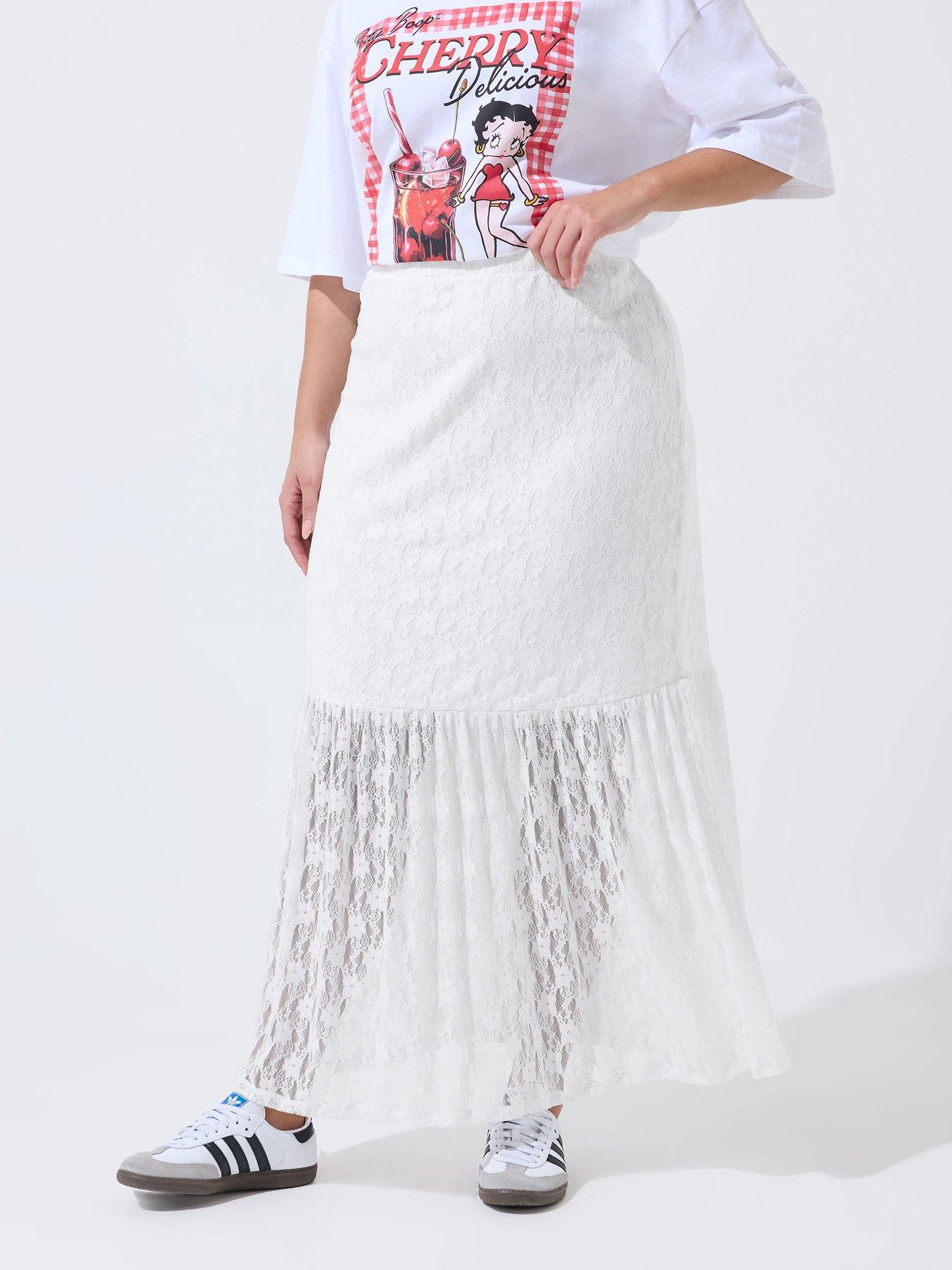 Image 4 of 6 of Yours Curve Lace Skirt
