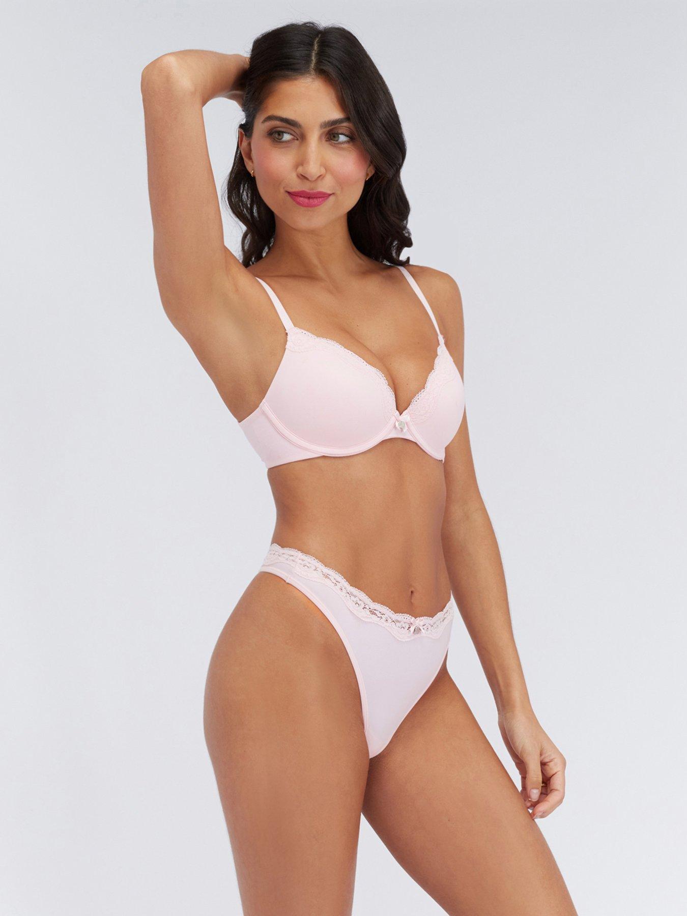 boux-avenue-softest-ever-plunge-bra-powderoutfit