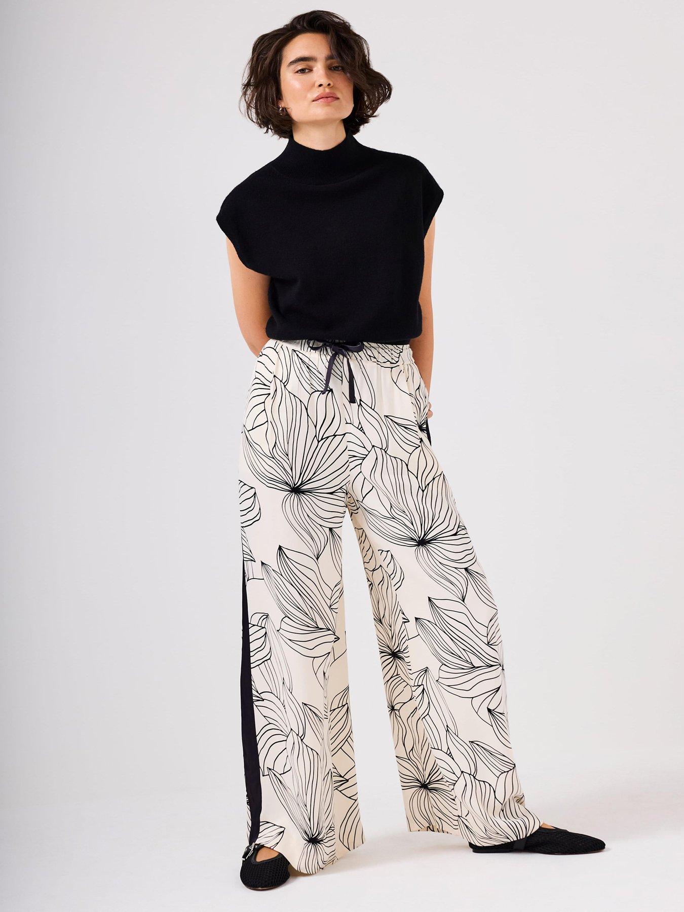 mint-velvet-lainey-print-wide-trouser-creamstillFront