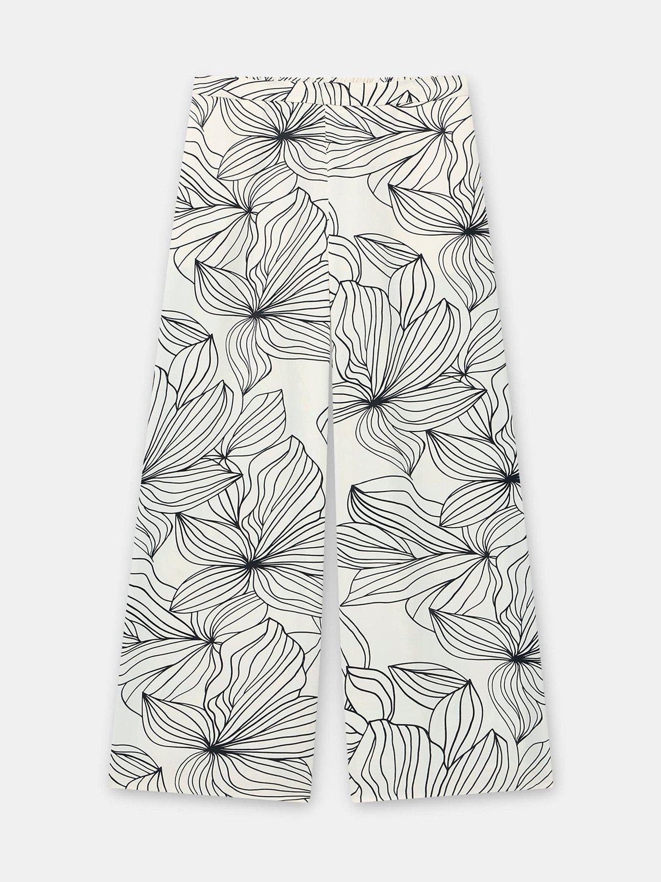 mint-velvet-lainey-print-wide-trouser-creamdetail