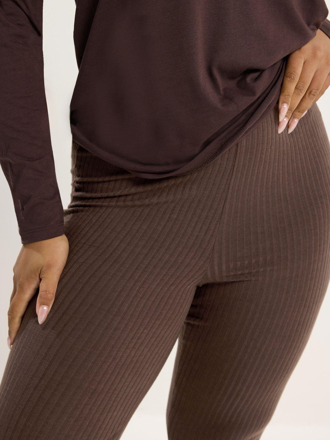 yours-curve-ribbed-flare-leggingoutfit