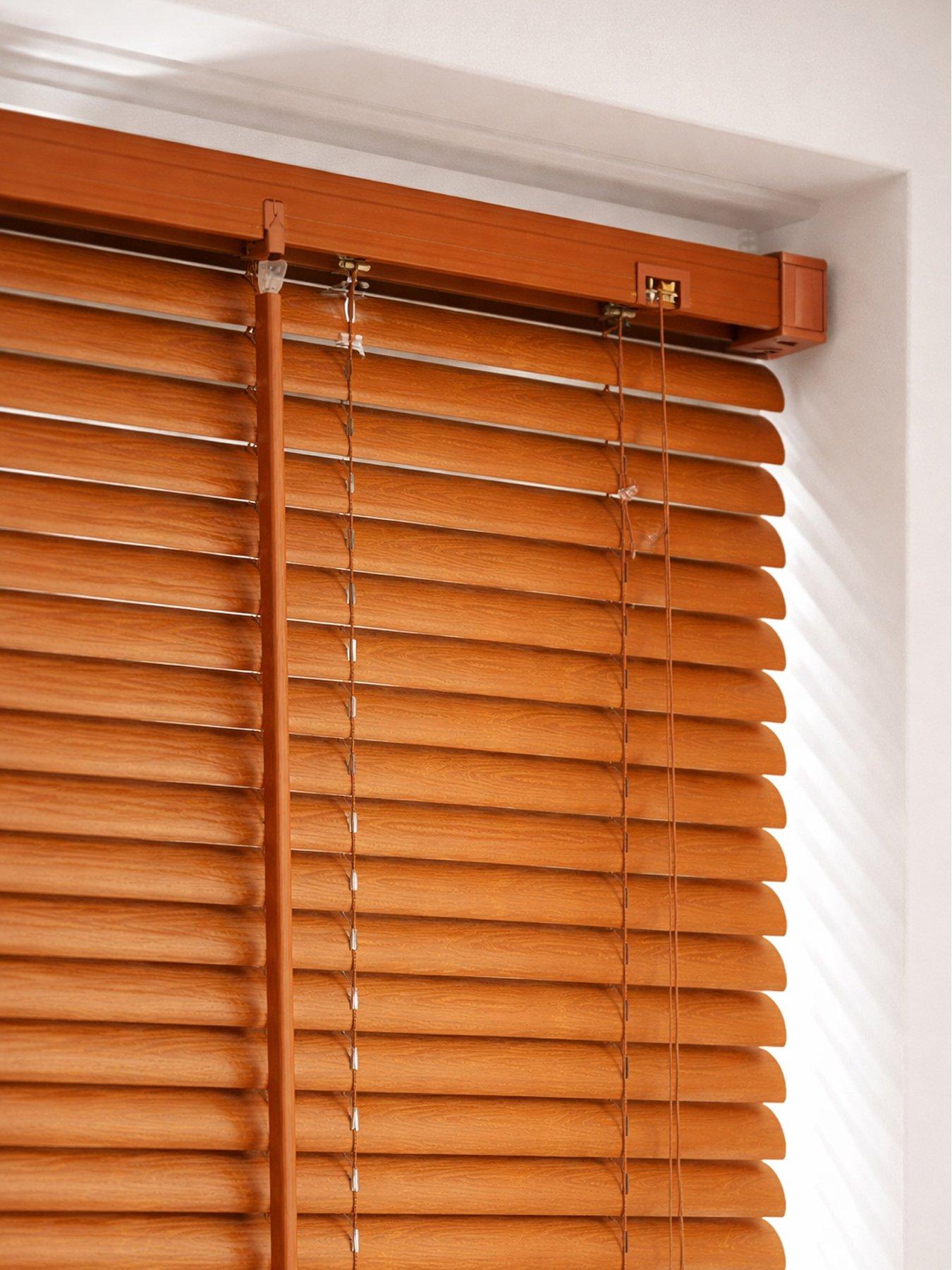 the-very-collection-pvc-venetian-blinds-60x160stillFront