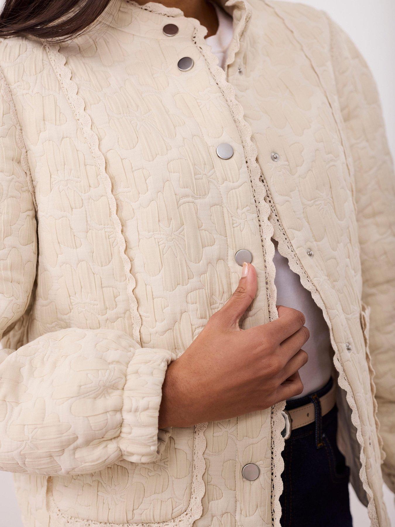 mint-velvet-cream-floral-quilted-jacket-ivoryoutfit