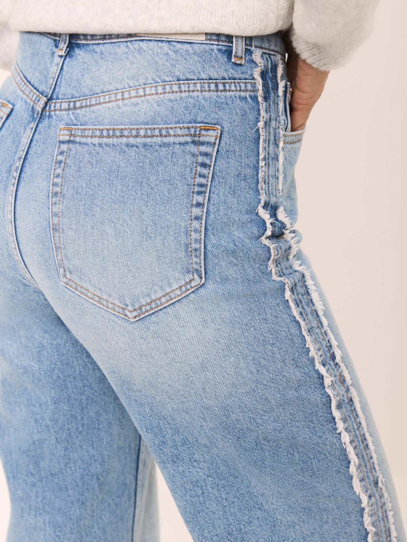 mint-velvet-relaxed-boyfriend-side-trim-jeans-light-indigo-washoutfit