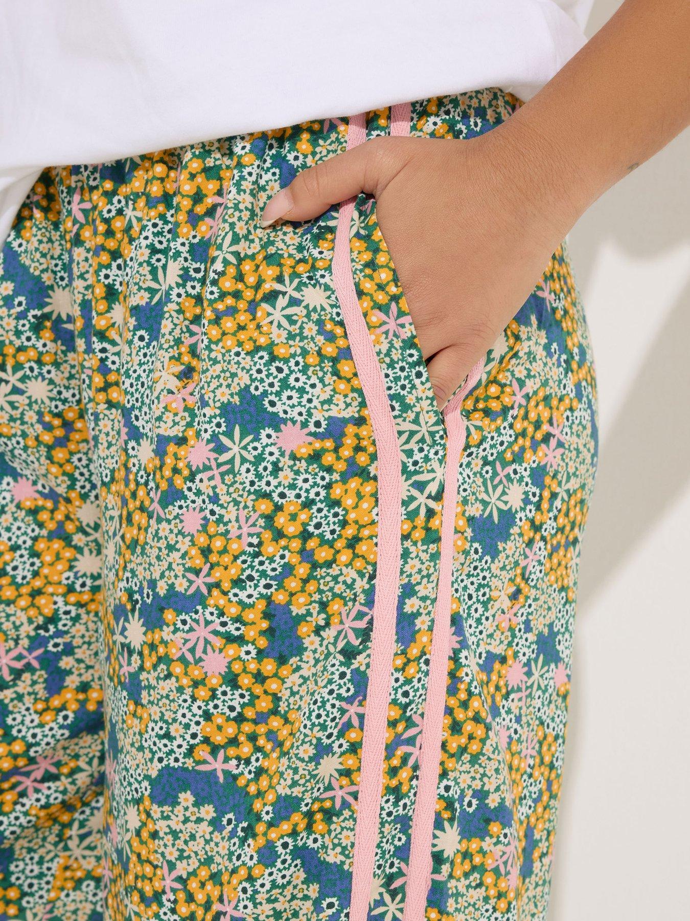 pixiegirl-petite-ditsy-wide-leg-side-stripe-trousers-pinkdetail